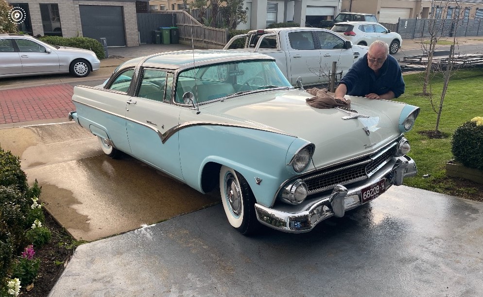 1955 FORD FAIRLANE CROWN VICTORIA COUPE
