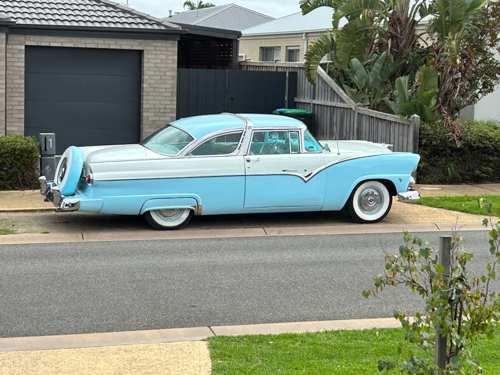 1955 FORD FAIRLANE CROWN VICTORIA COUPE