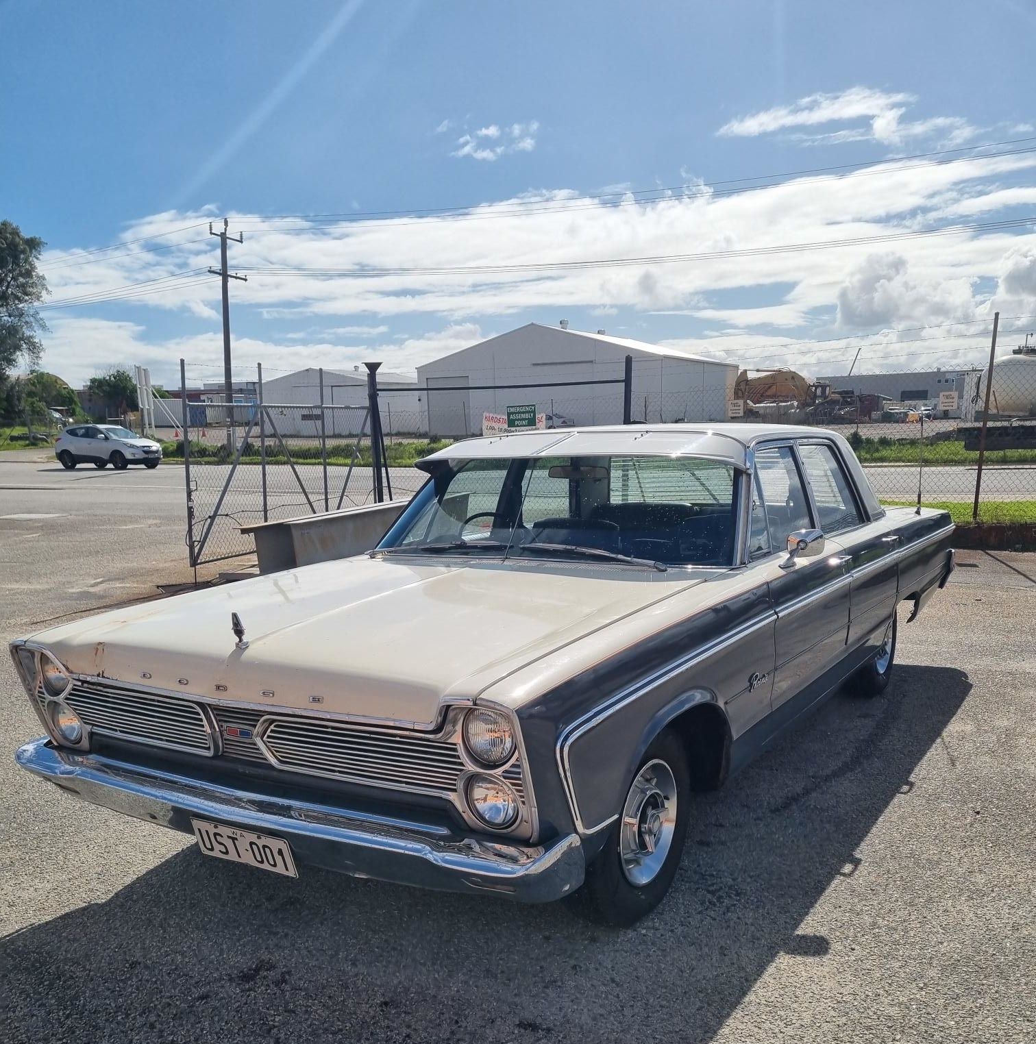 1966 DODGE PHOENIX 3 SP AUTOMATIC SEDAN