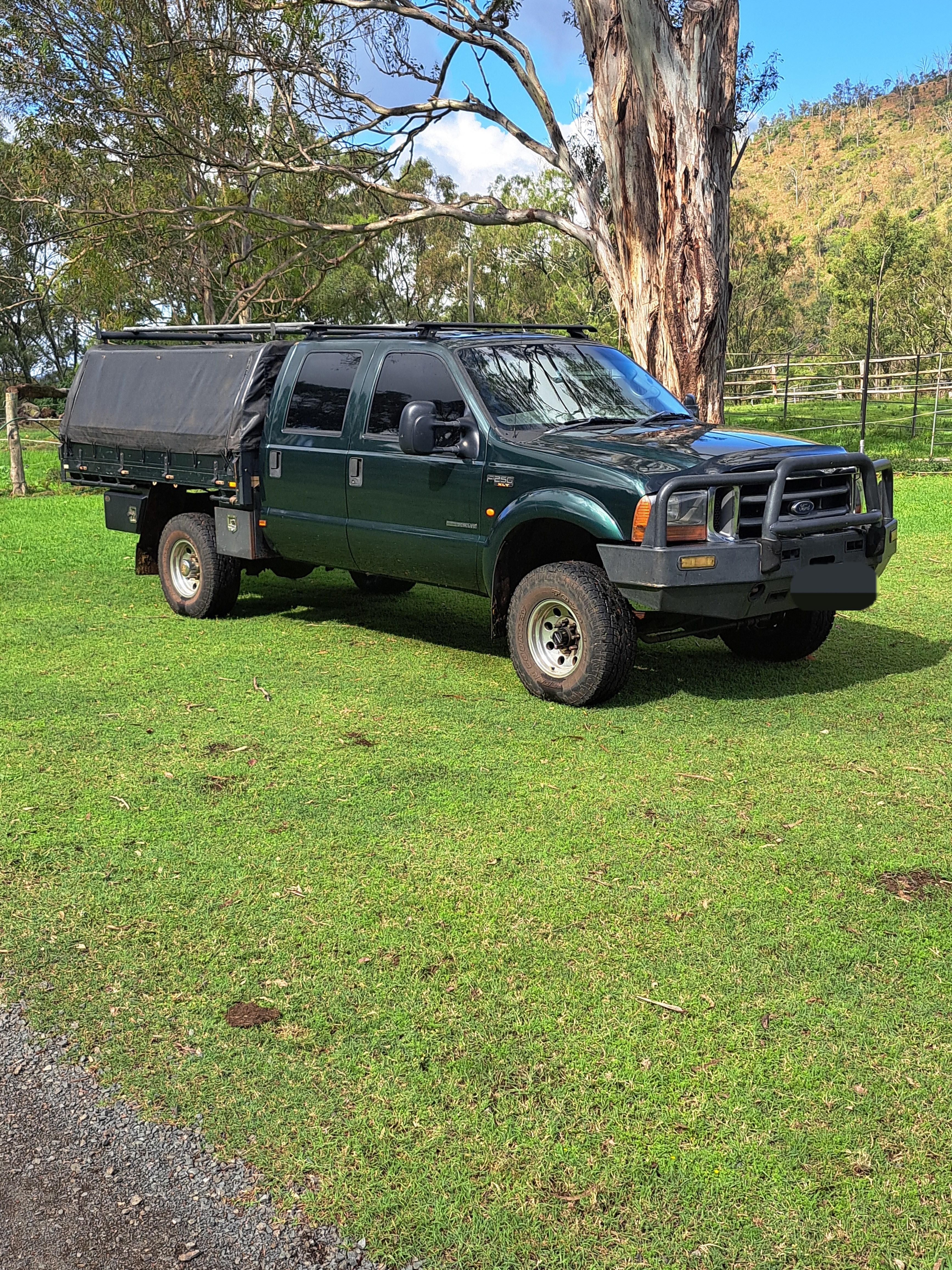2003 FORD F250 XLT DUAL CAB CHASSIS TRAY