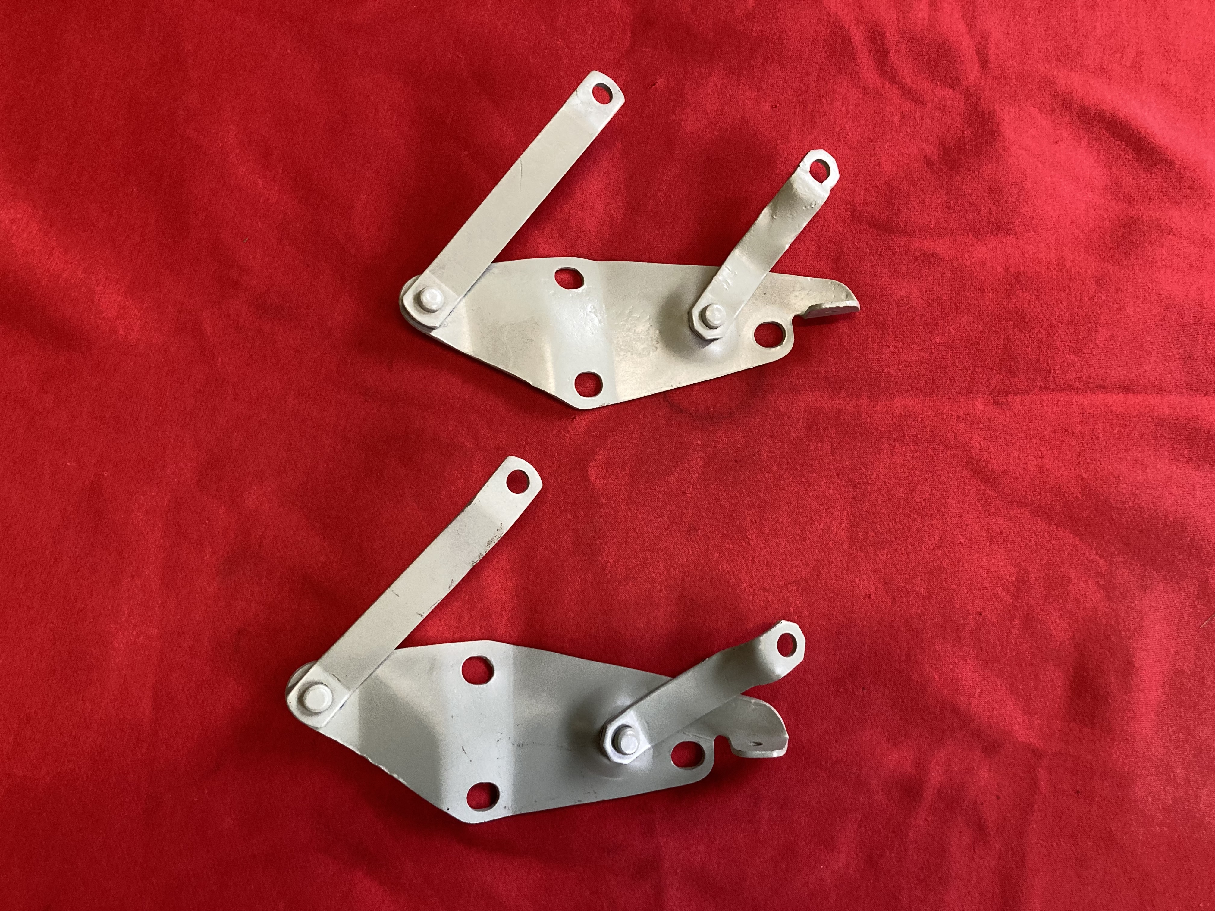 FORD 1937 LH BONNET HINGES