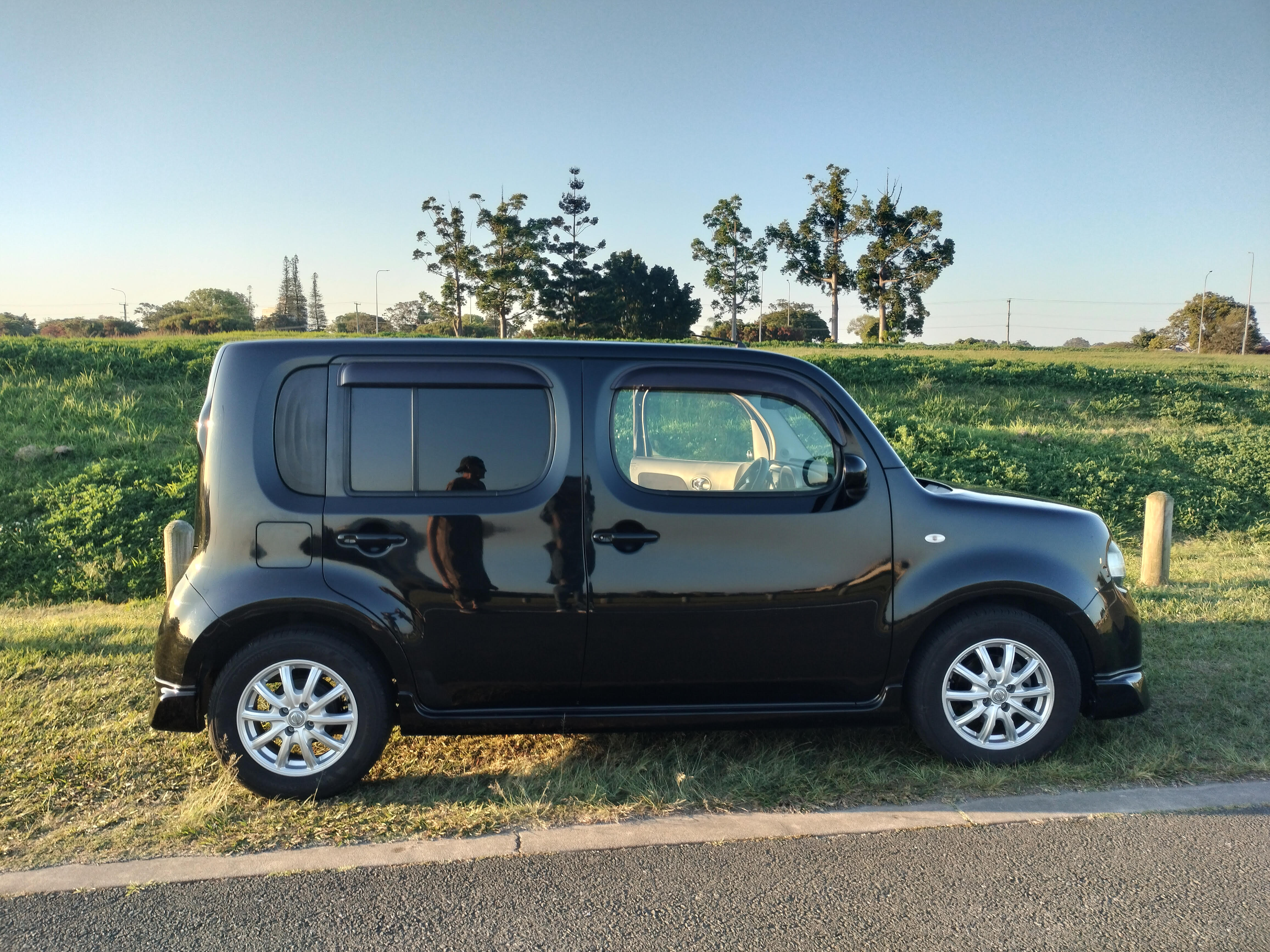 2016 NISSAN CUBE Z12 15X-V SEDAN