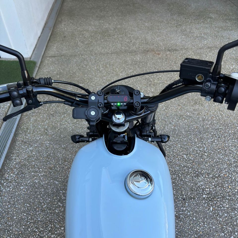 2014 YAMAHA SR400 CAFE RACER - Price Drop