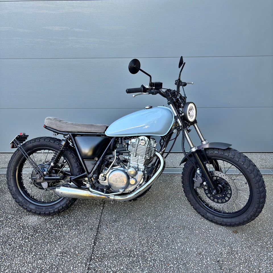 2014 YAMAHA SR400 CAFE RACER - Price Drop