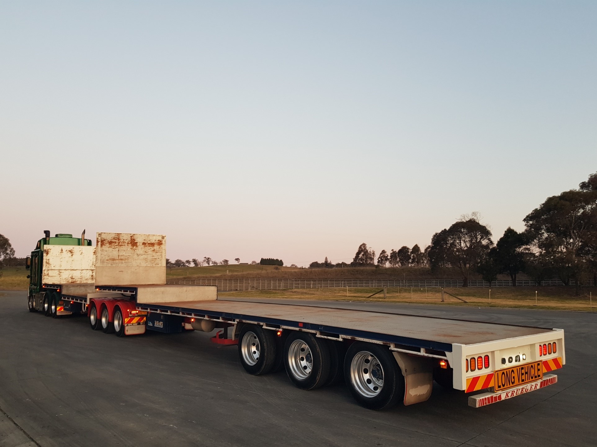 2013 KENWORTH K200 PRIMEMOVER