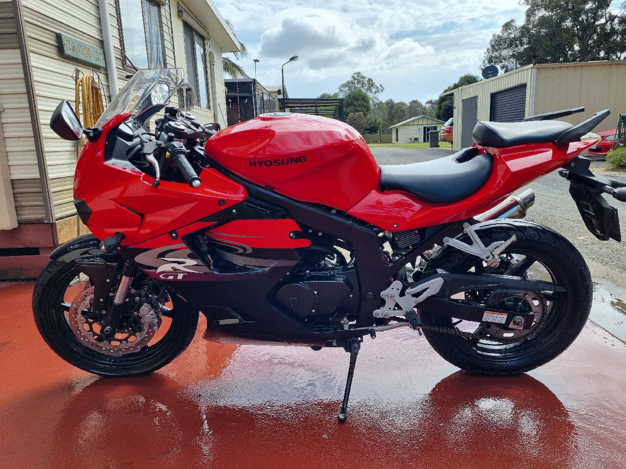 2011 HYOSUNG GT250R ROAD 