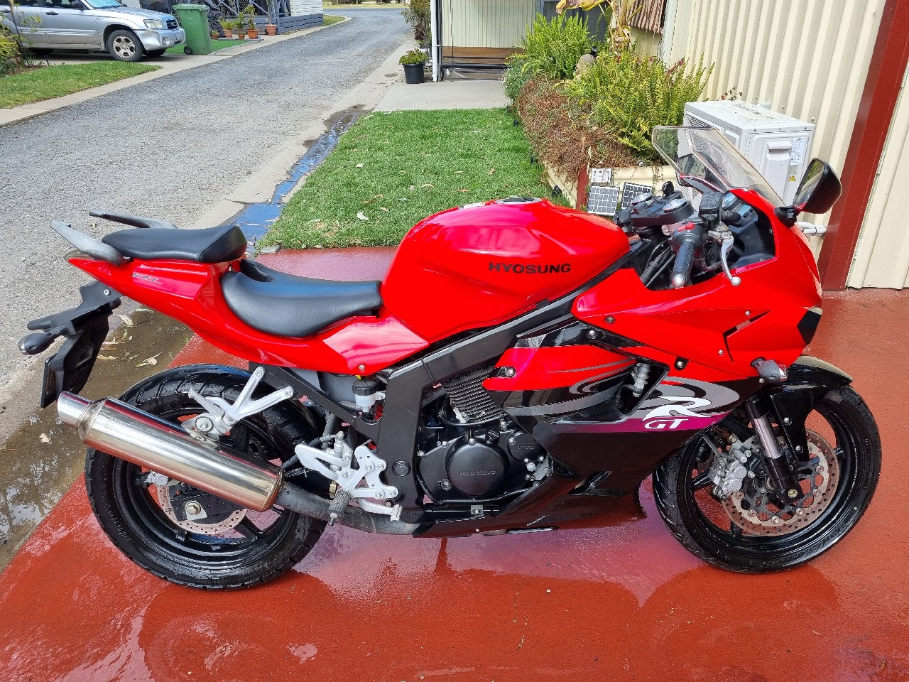 2011 HYOSUNG GT250R ROAD 