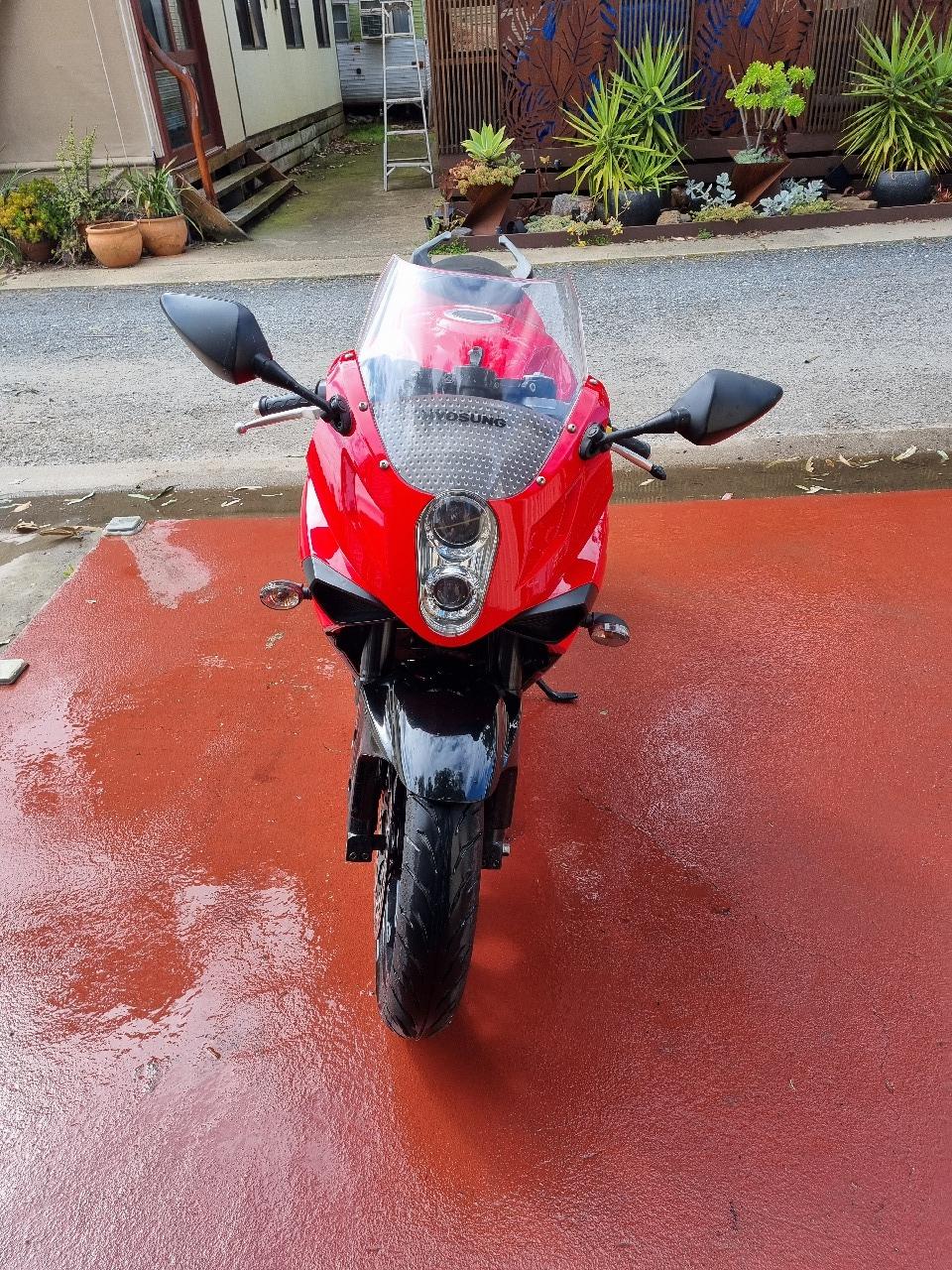 2011 HYOSUNG GT250R ROAD 