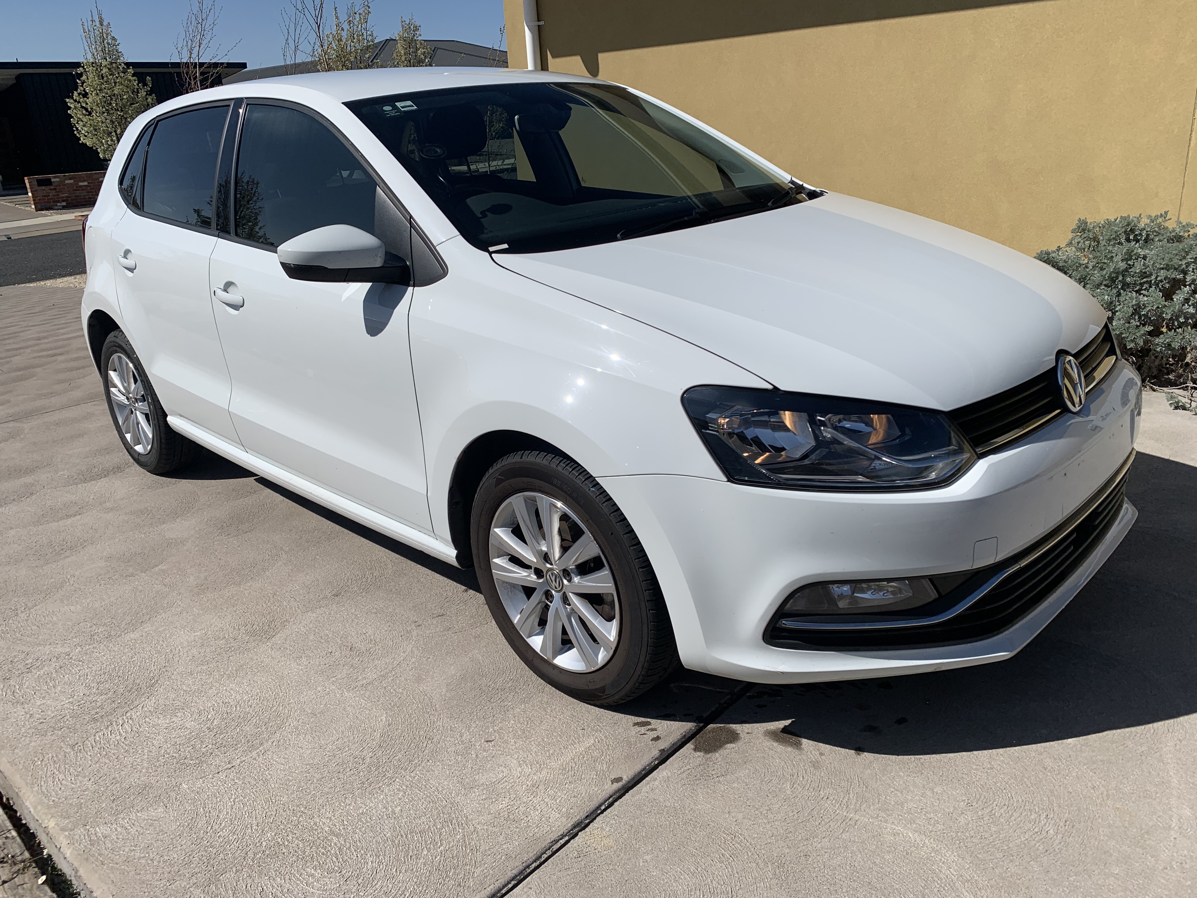 2015 VOLKSWAGEN POLO HATCH BACK