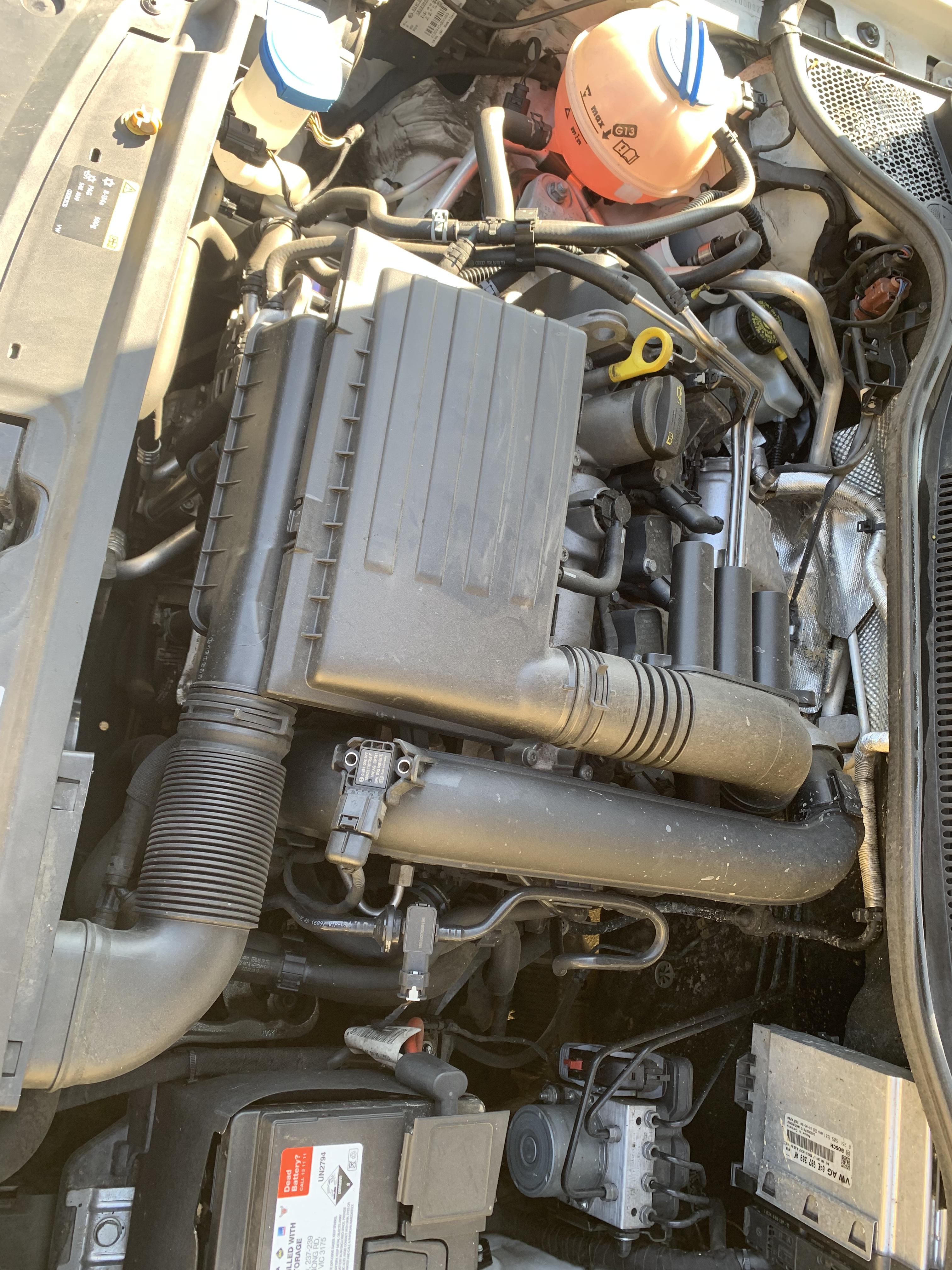 2015 VOLKSWAGEN POLO HATCH BACK