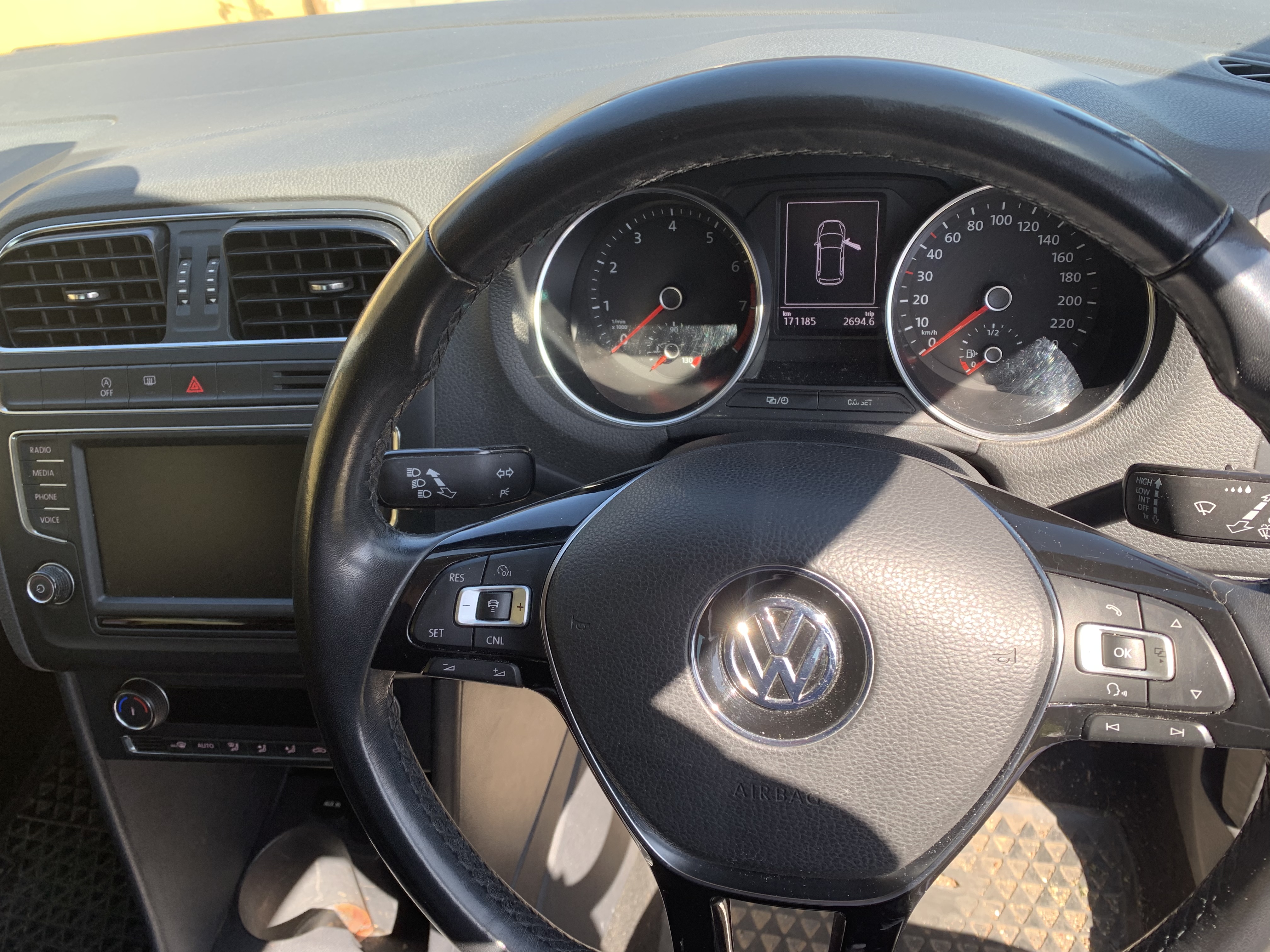 2015 VOLKSWAGEN POLO HATCH BACK