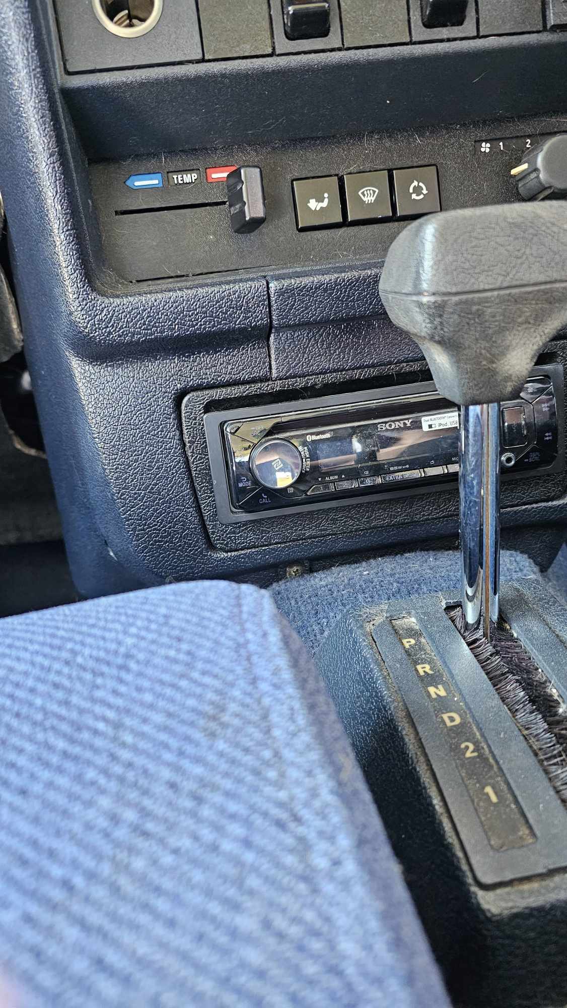 1989 VOLVO 2 40 GL 4 SP AUTOMATIC 5D ESTATE