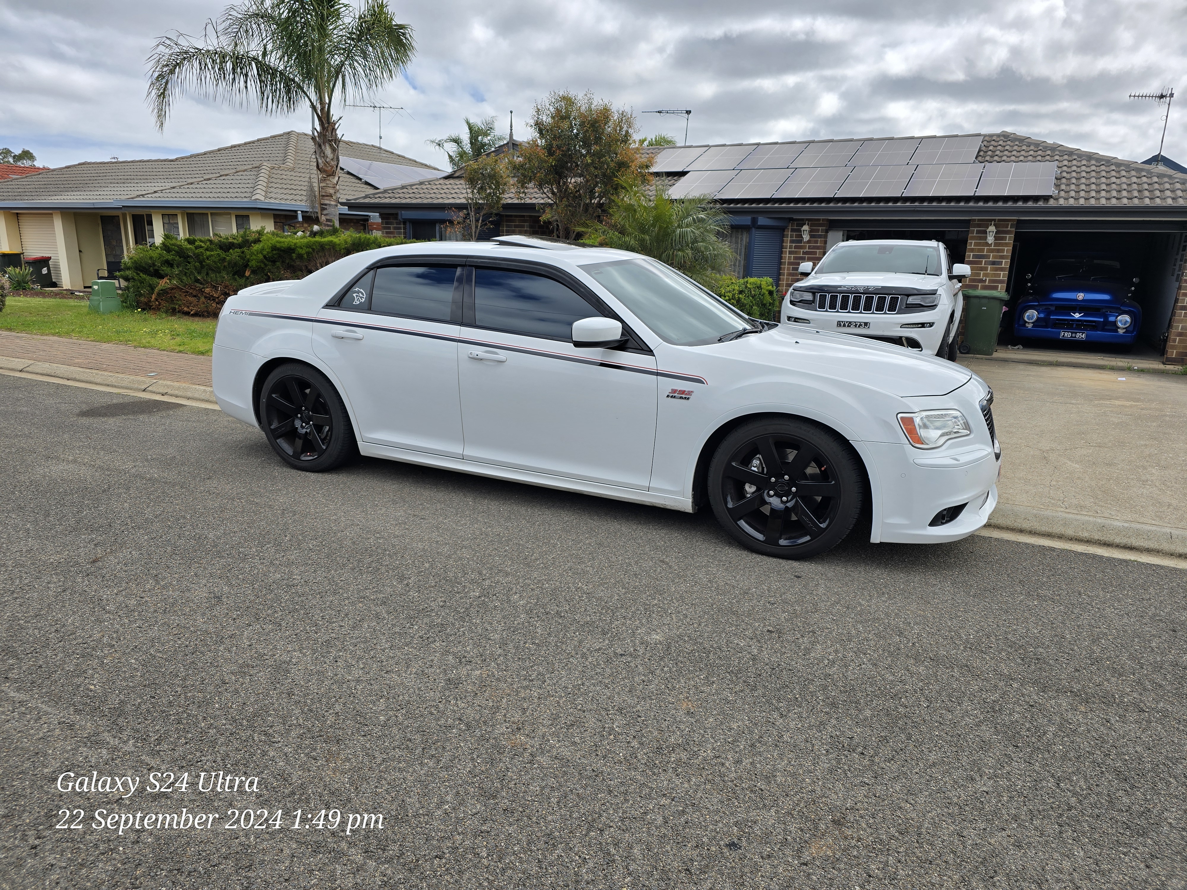 2013 CHRYSLER 300 MY12 SRT8 5 SP AUTOMATIC 4D SEDAN