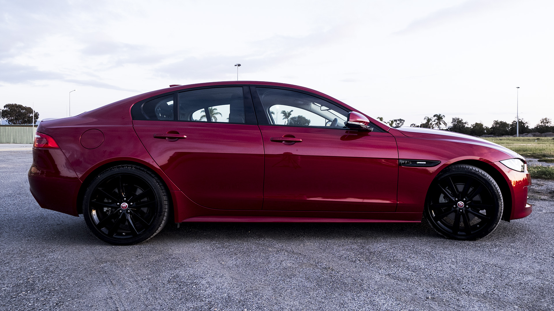 2017 JAGUAR XE MY17 20t R-SPORT 8 SP AUTOMATIC 4D SEDAN 