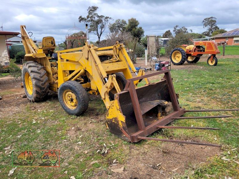 MF50 INDUSTRIAL LOADER & BACKHOE