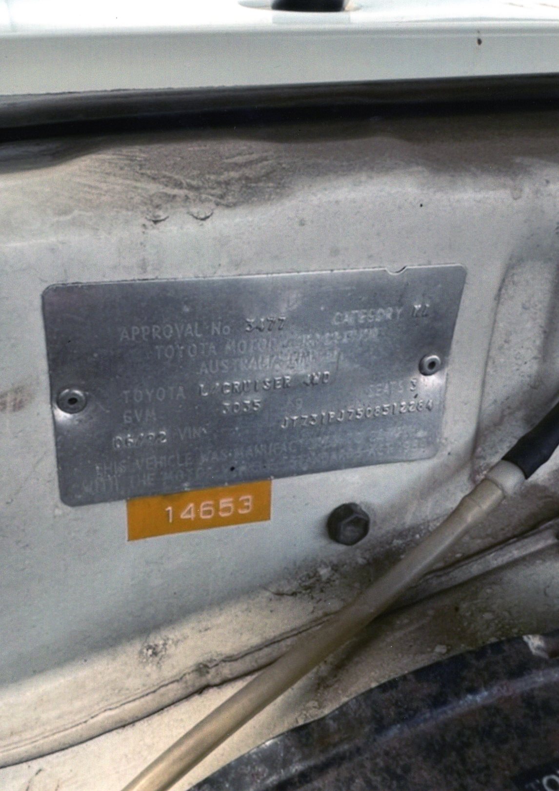 1992 TOYOTA LANDCRUISER HZJ75 TRAY BACK