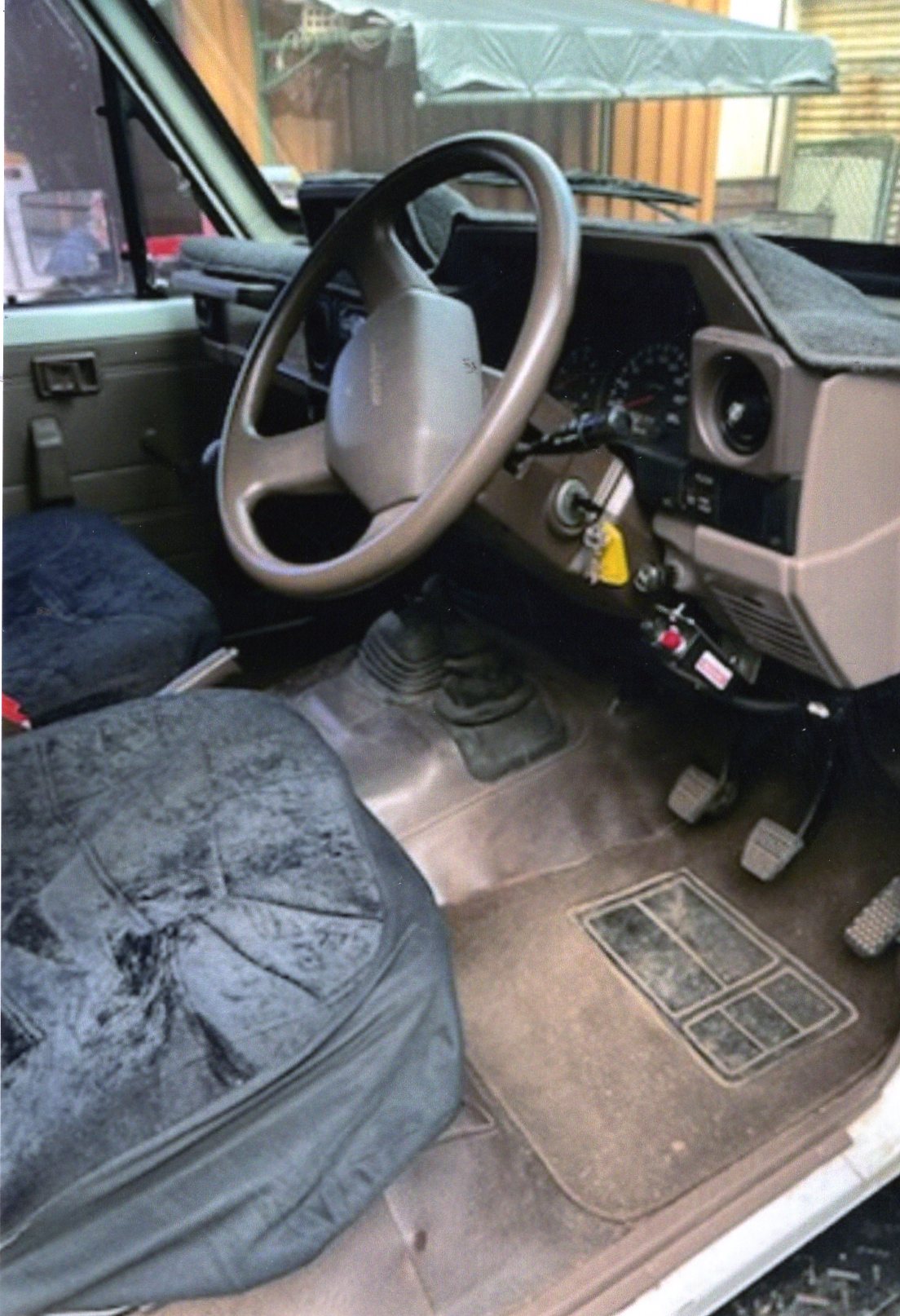 1992 TOYOTA LANDCRUISER HZJ75 TRAY BACK