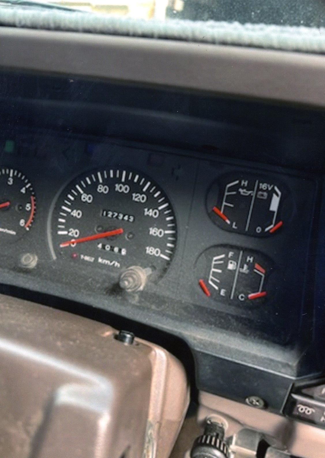 1992 TOYOTA LANDCRUISER HZJ75 TRAY BACK