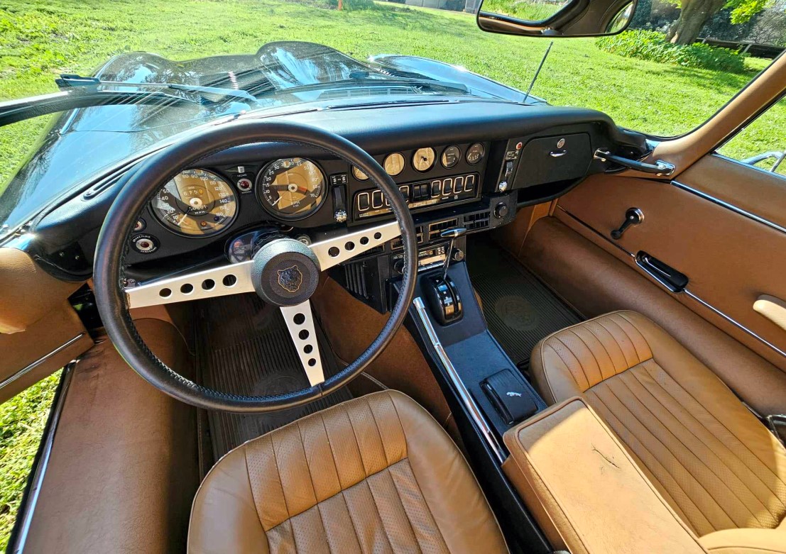 1971 JAGUAR E TYPE V12 FHC AUTOMATIC COUPE