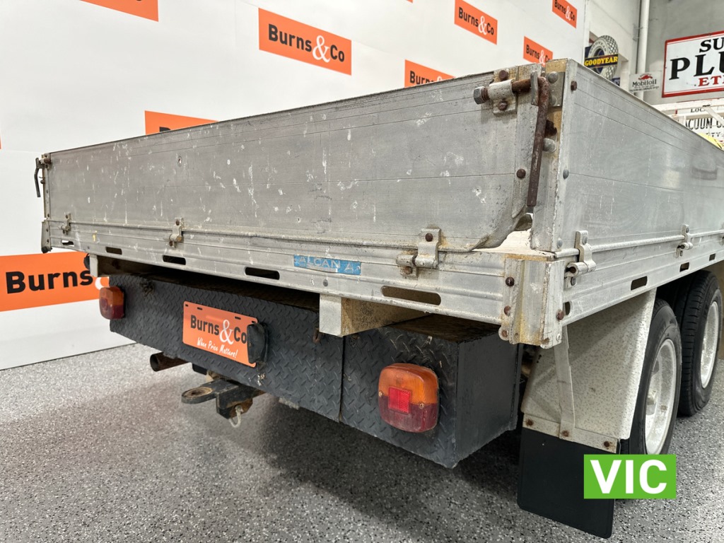 1977 HOLDEN HZ 1 TONNER V8 4 SP MANUAL UTILITY