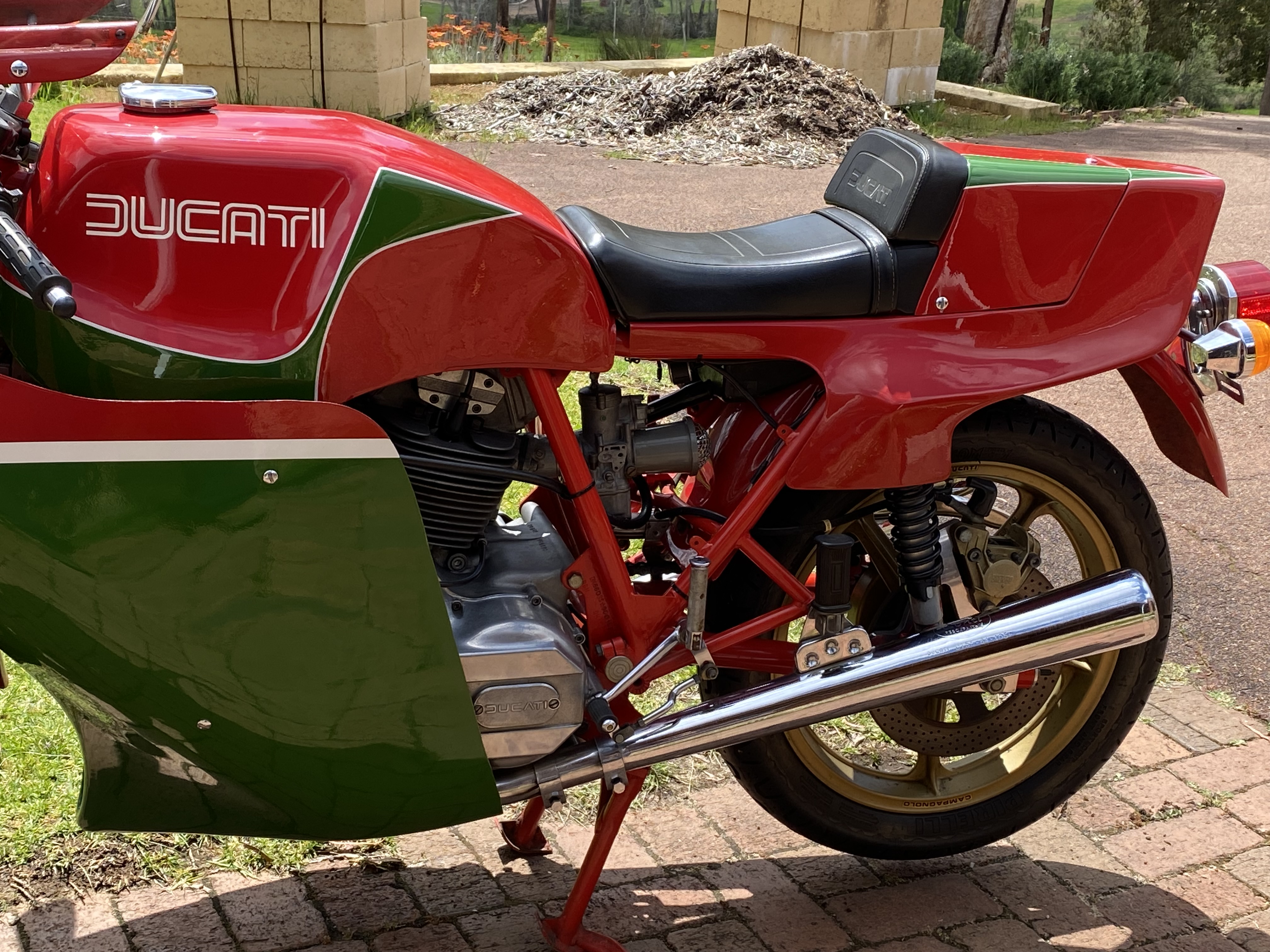 1979 DUCATI 900 MIKE HAILWOOD REPLICA ROAD