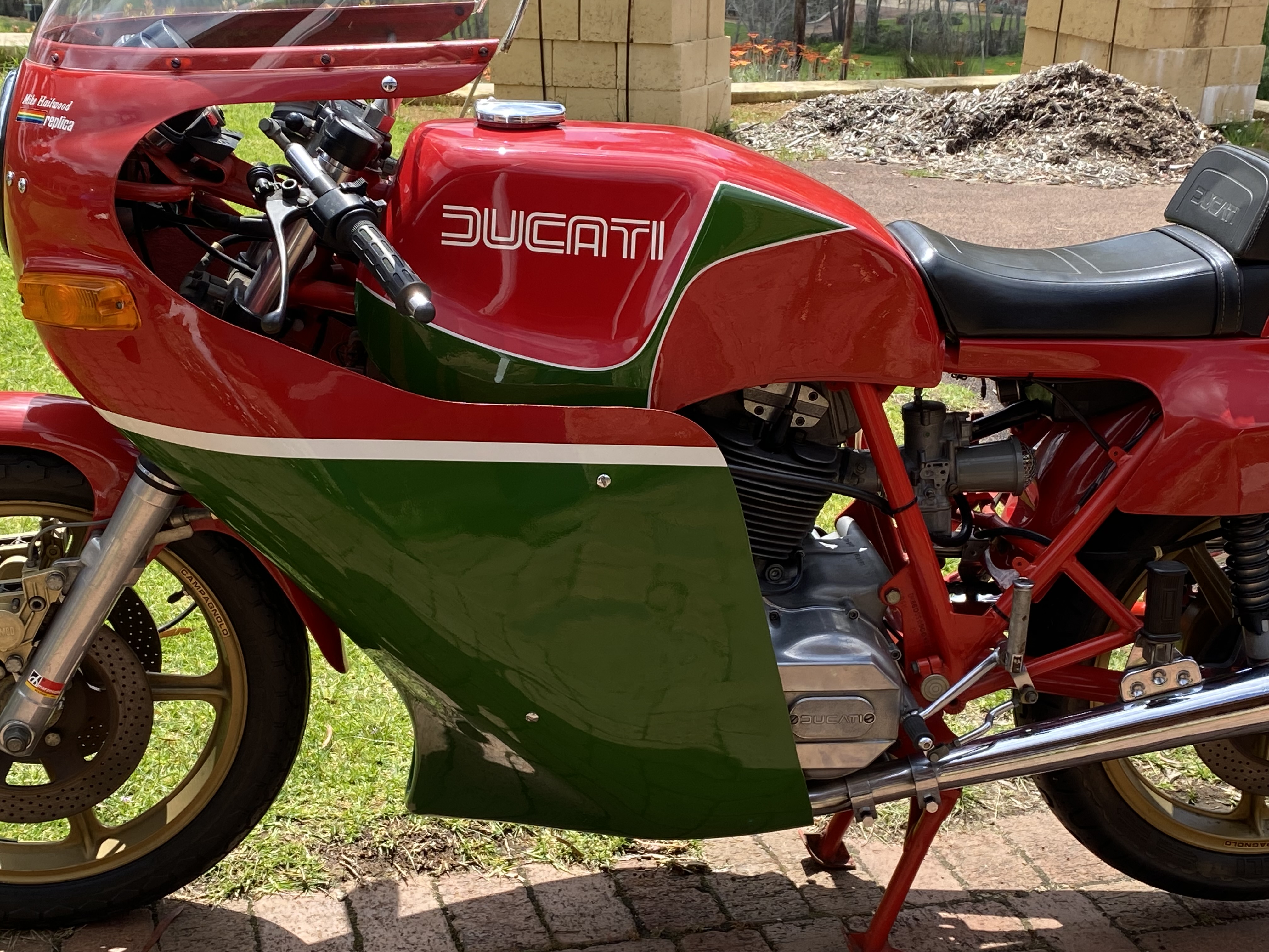 1979 DUCATI 900 MIKE HAILWOOD REPLICA ROAD