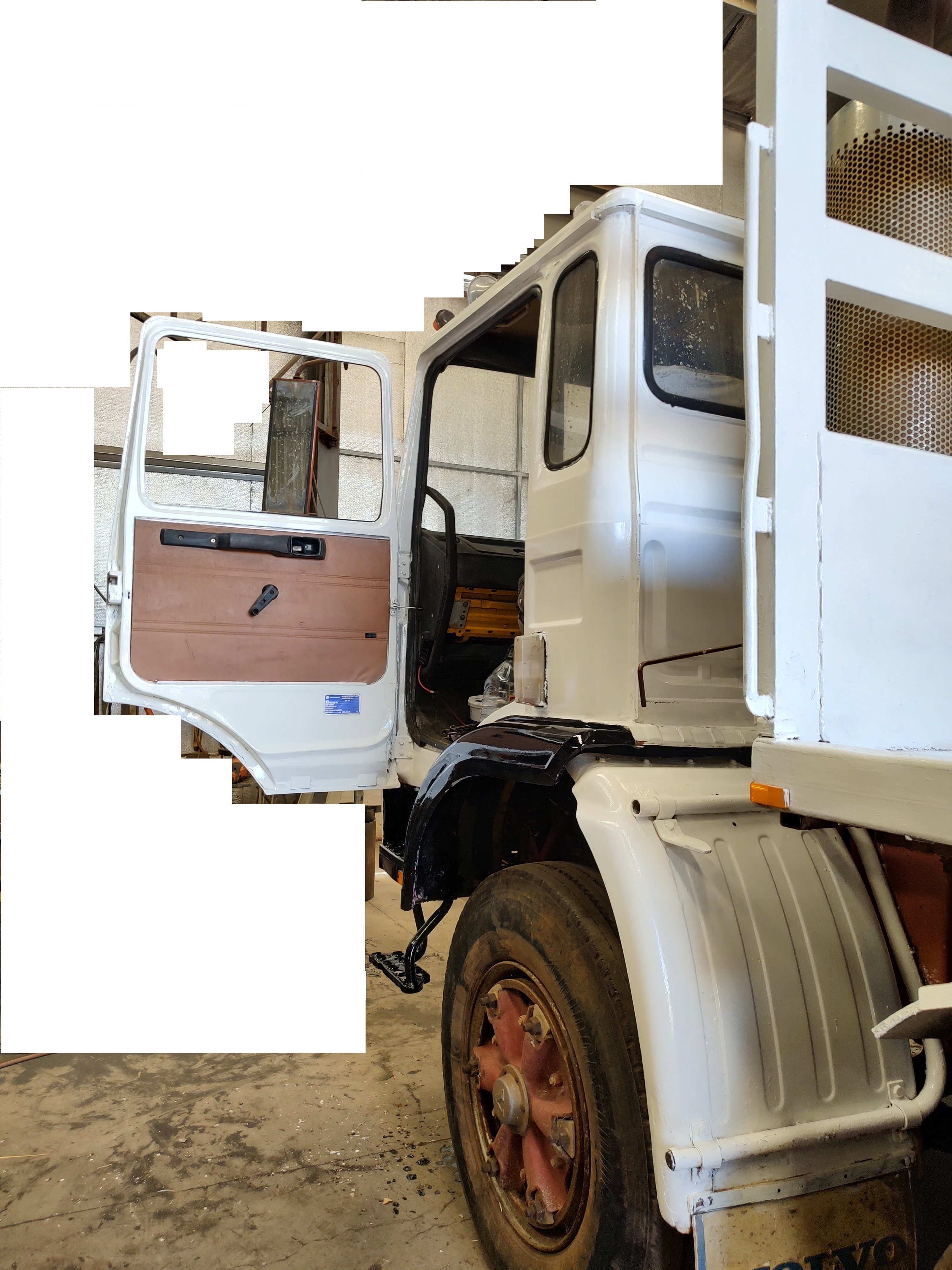 1982 VOLVO F7 HR TRUCK