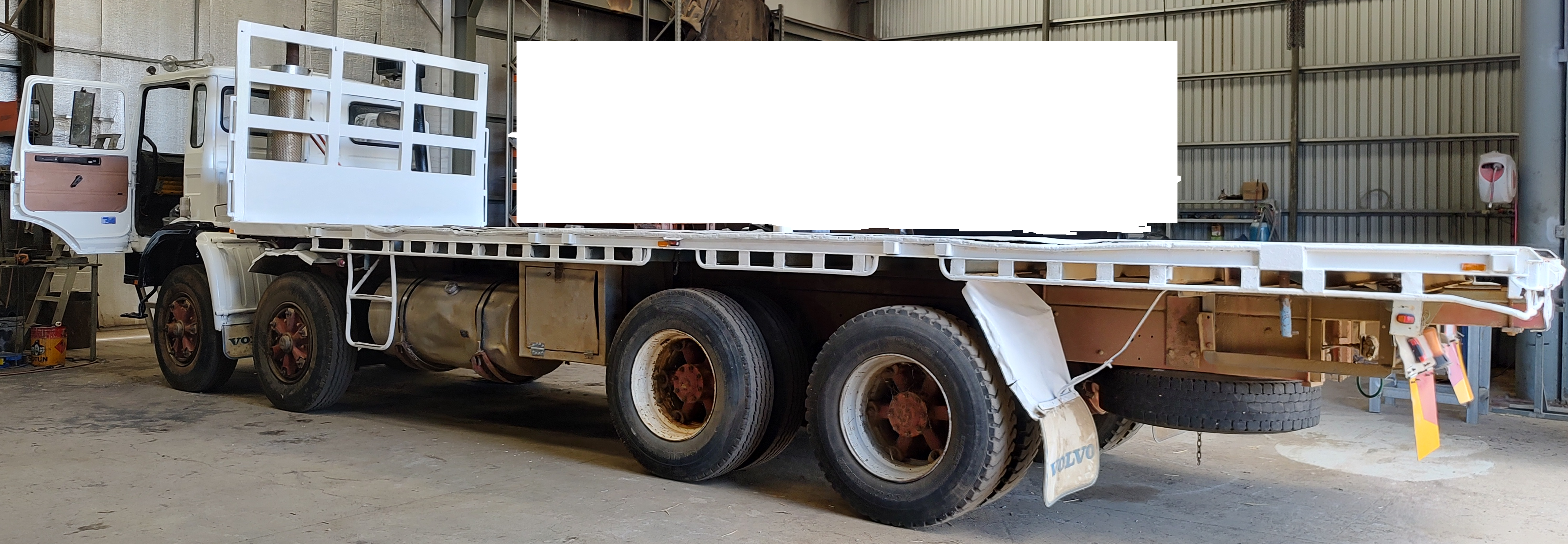 1982 VOLVO F7 HR TRUCK