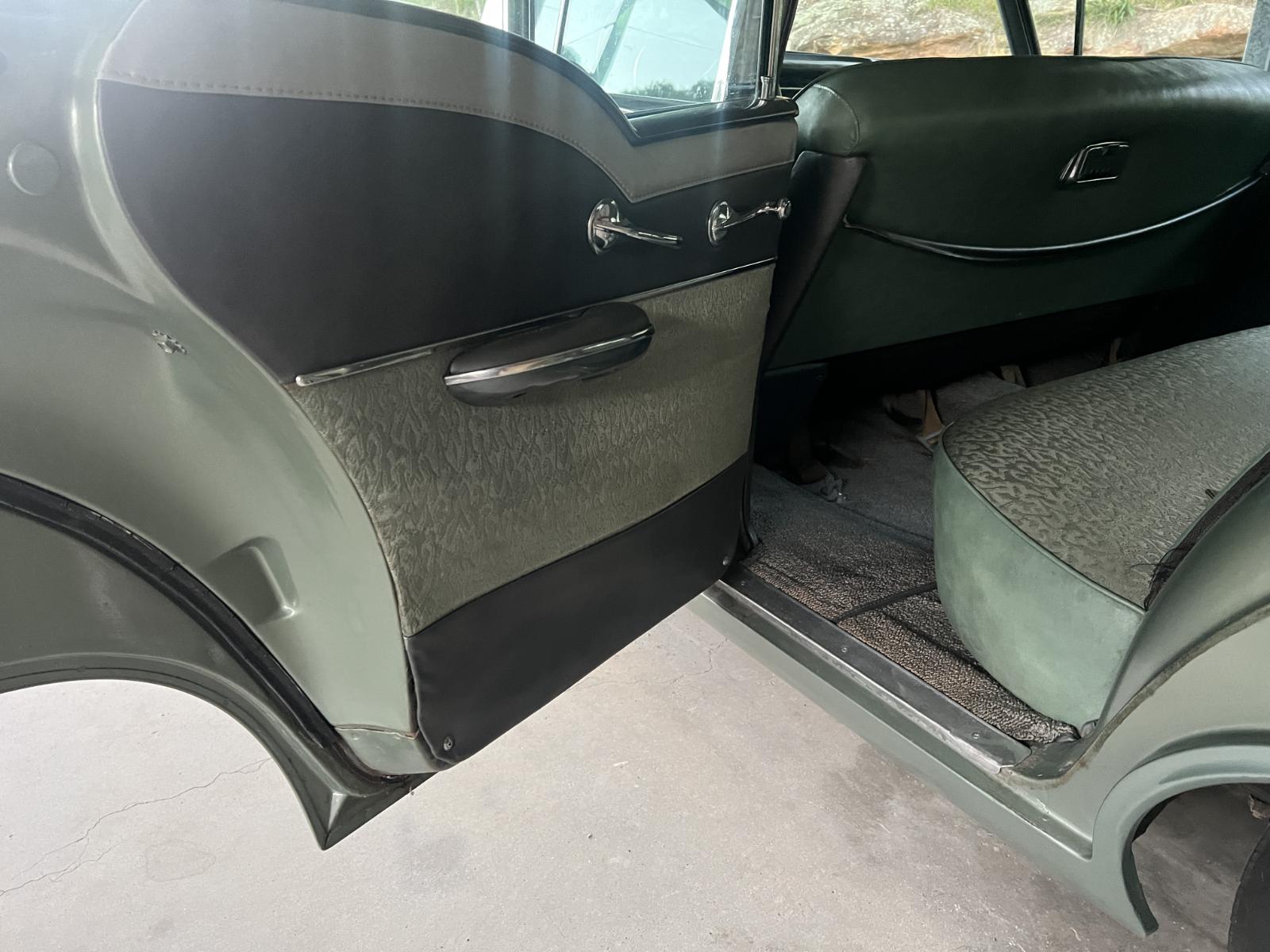 1957 OLDSMOBILE SUPER 88 SEDAN