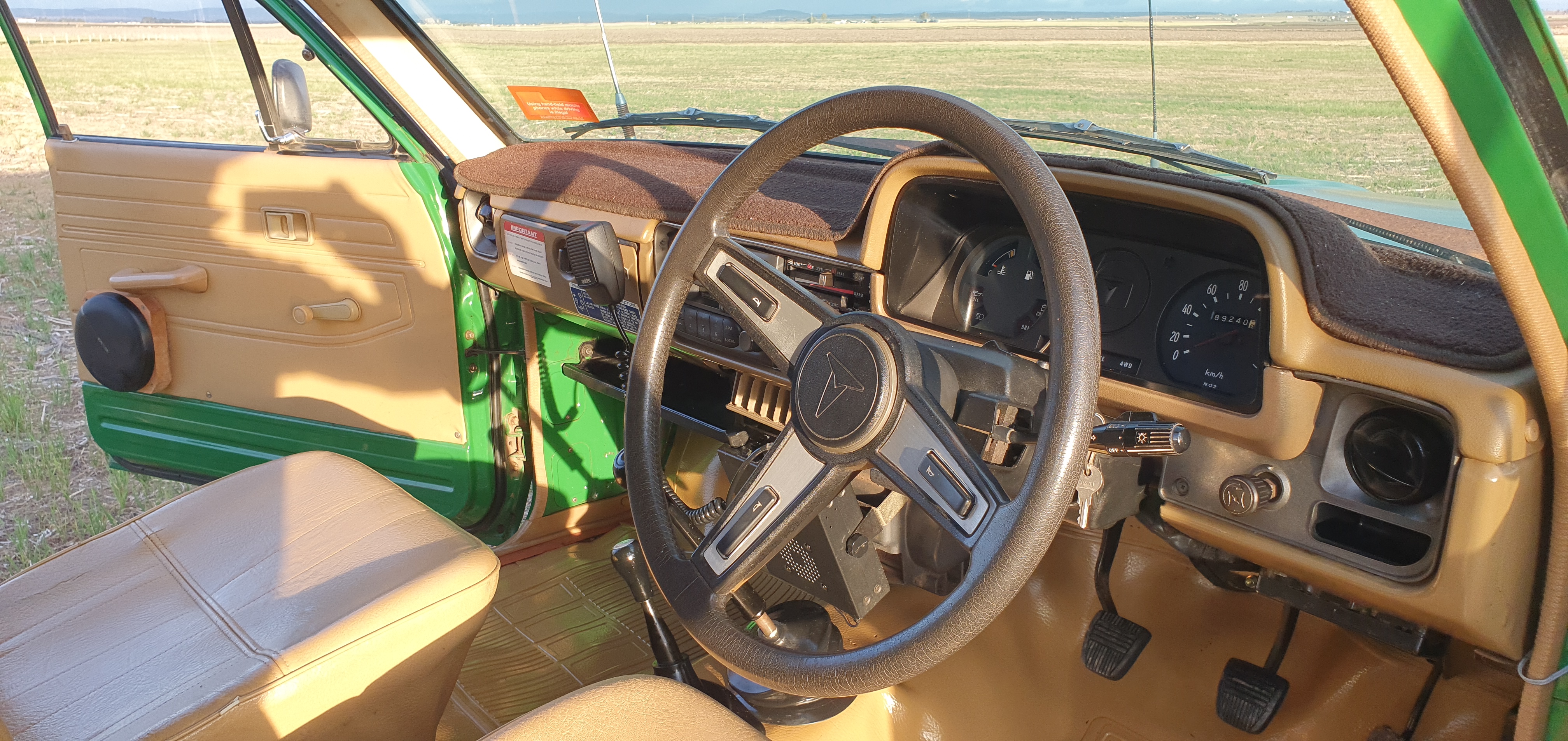 1981 TOYOTA HILUX 4X4 5 SPD MANUAL UTILITY