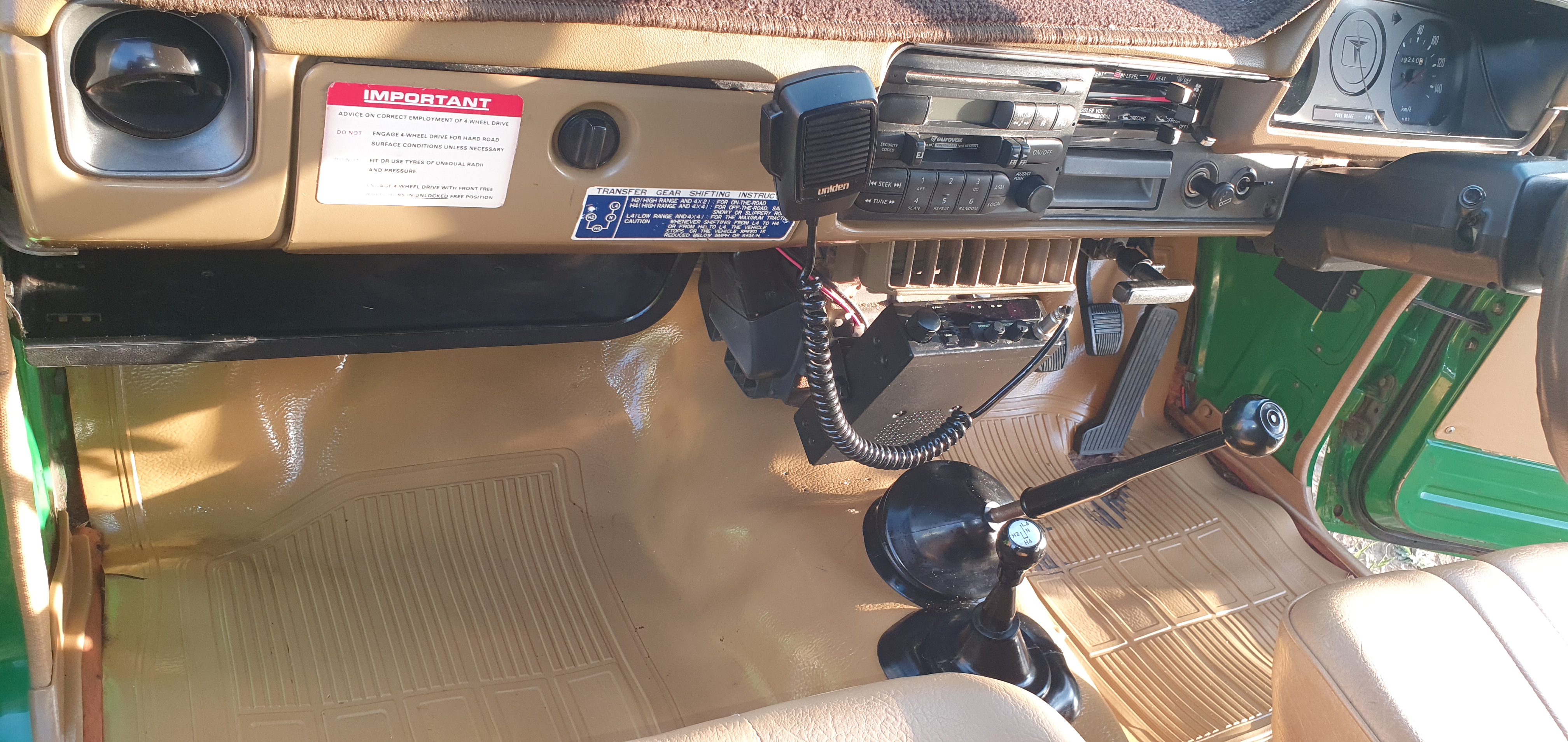 1981 TOYOTA HILUX 4X4 5 SPD MANUAL UTILITY