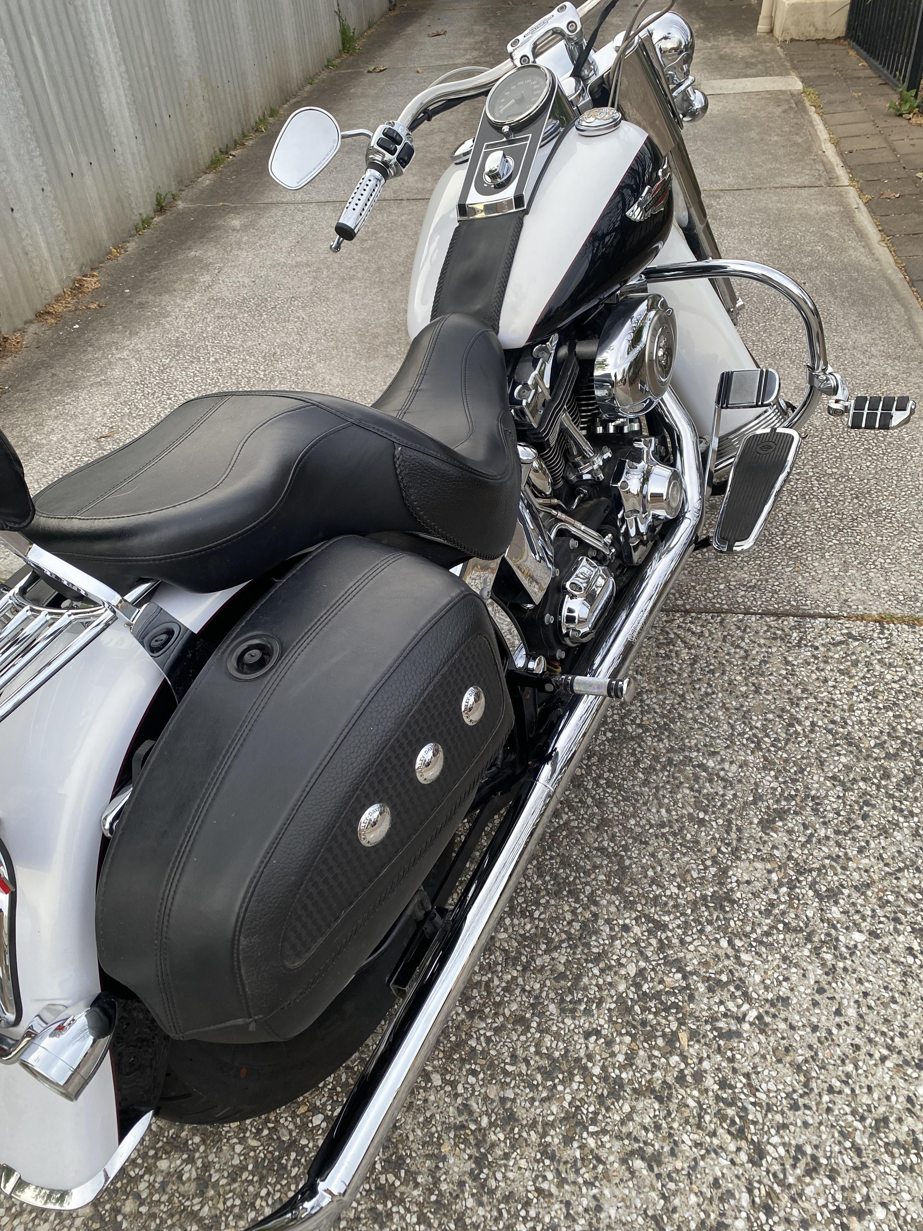 2007 HARLEY-DAVIDSON FLSTN SOFTAIL DELUXE CRUISER