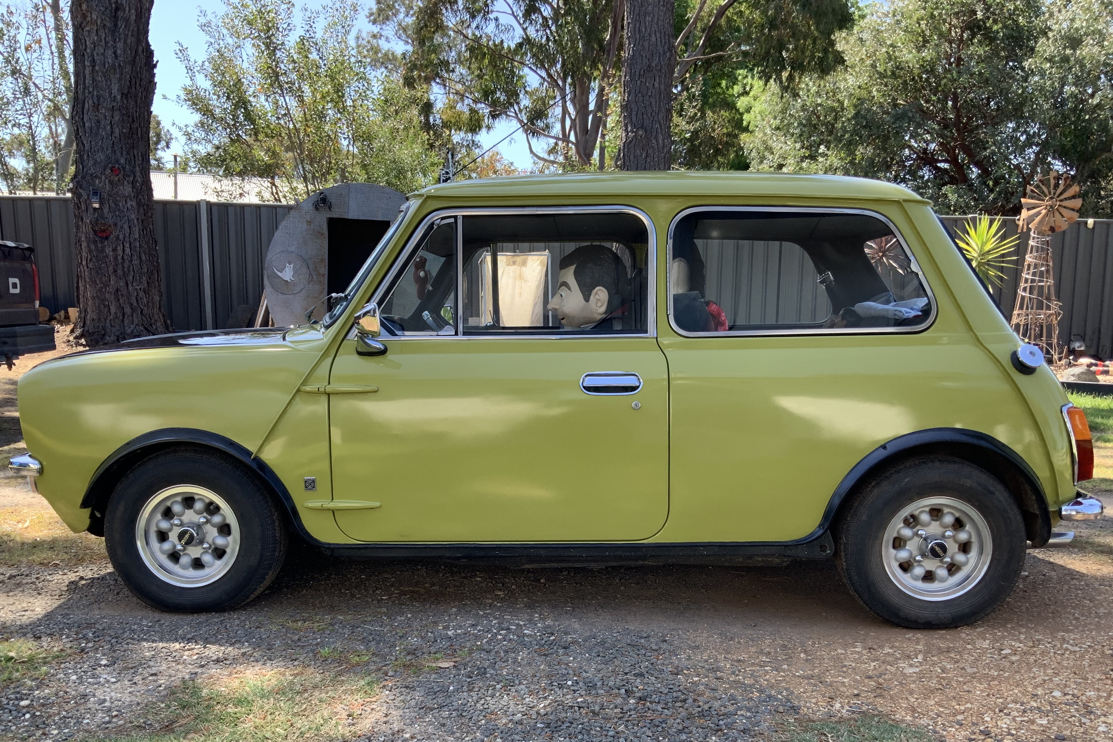 1971 LEYLAND MINI SEDAN