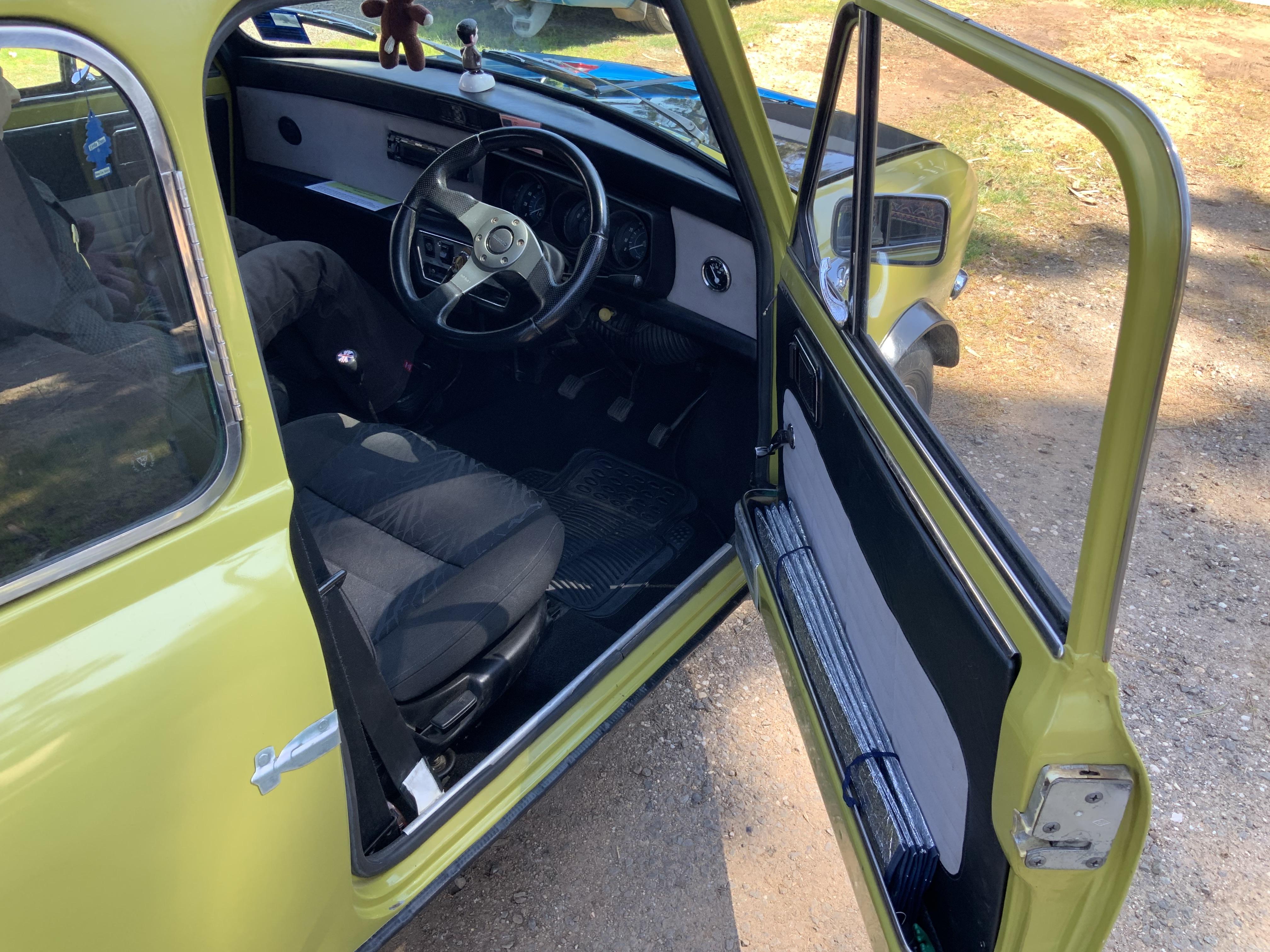 1971 LEYLAND MINI SEDAN