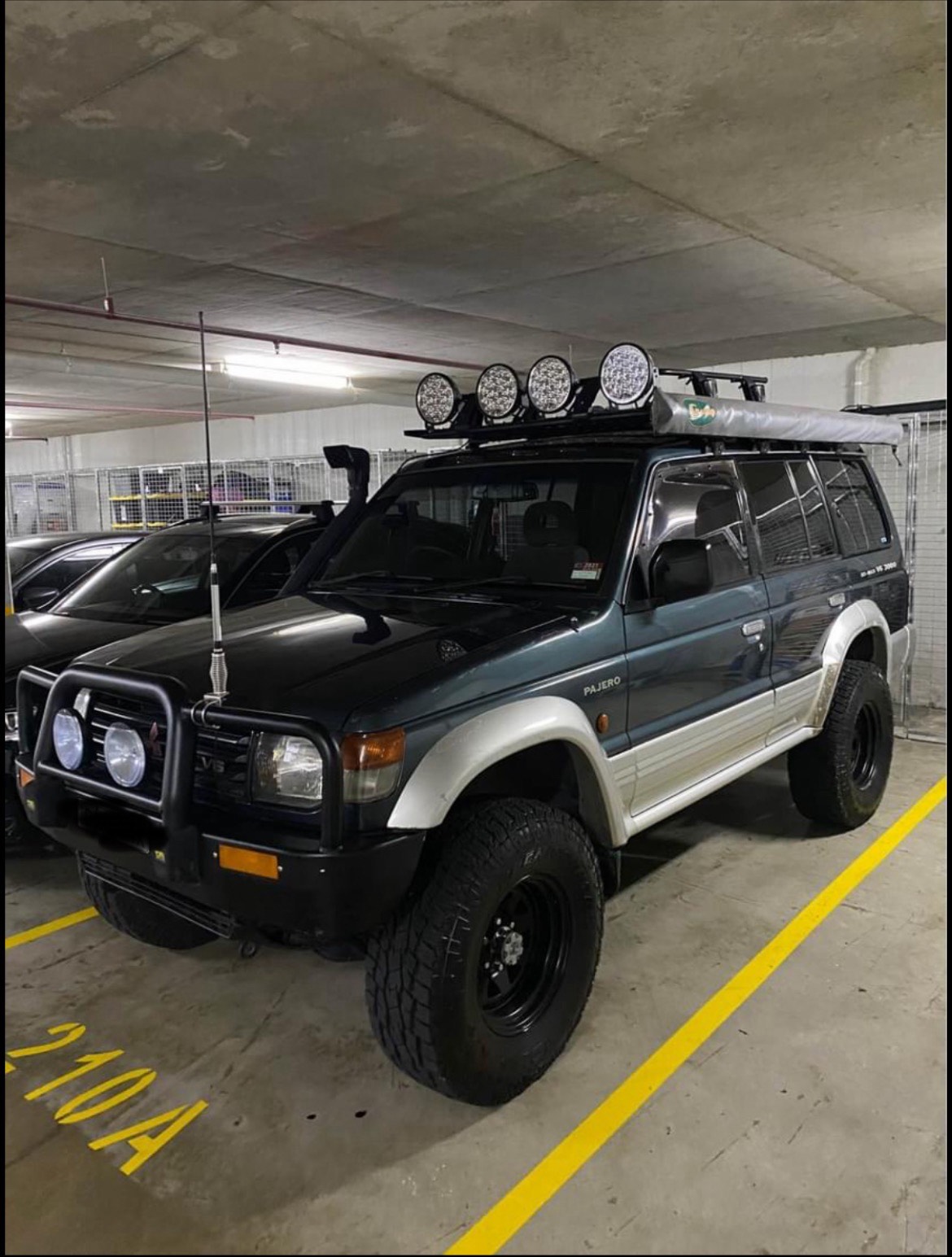 1995 MITSUBISHI PAJERO NJ GLS WAGON