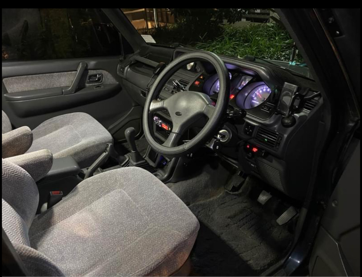 1995 MITSUBISHI PAJERO NJ GLS WAGON