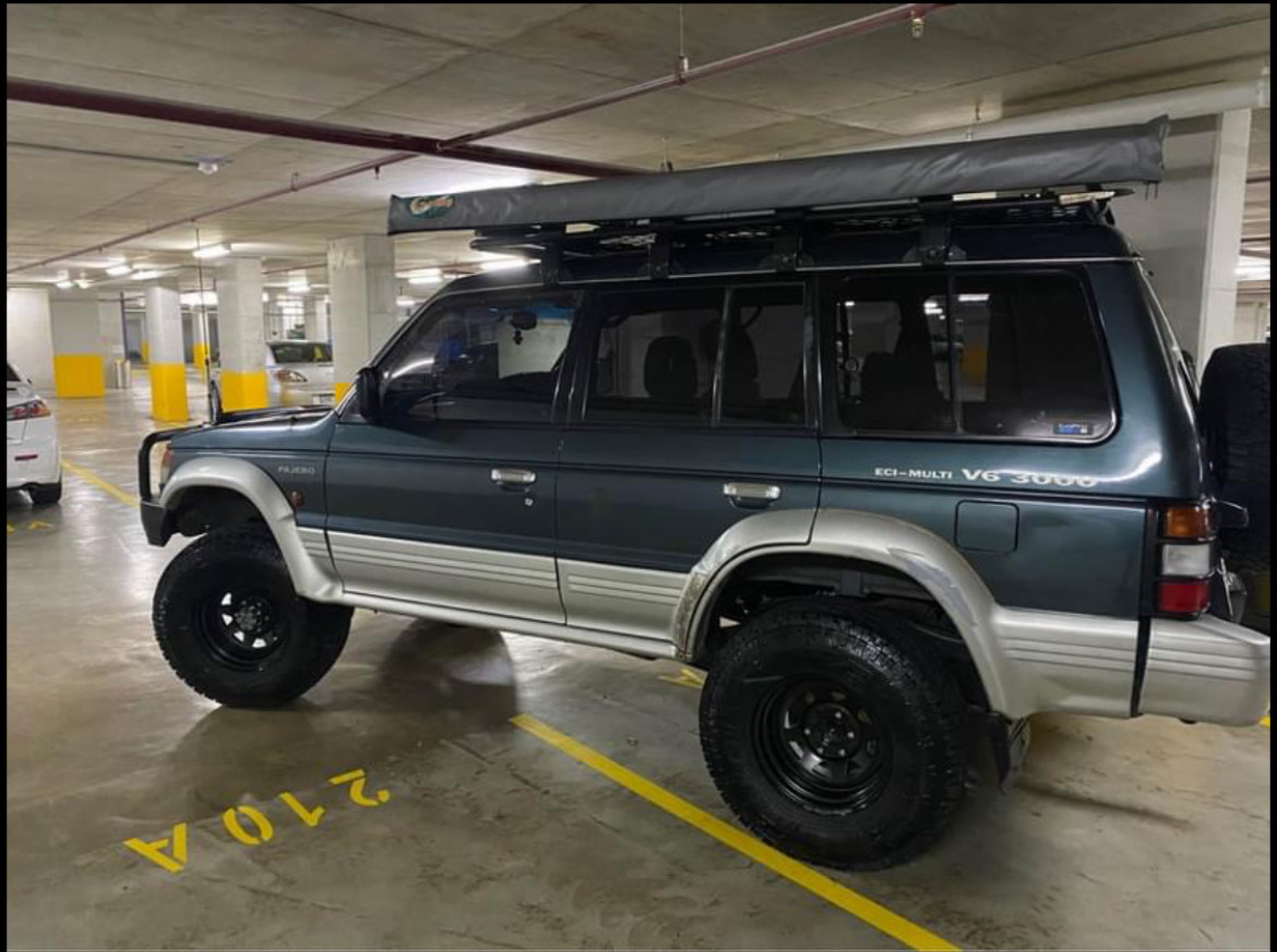 1995 MITSUBISHI PAJERO NJ GLS WAGON