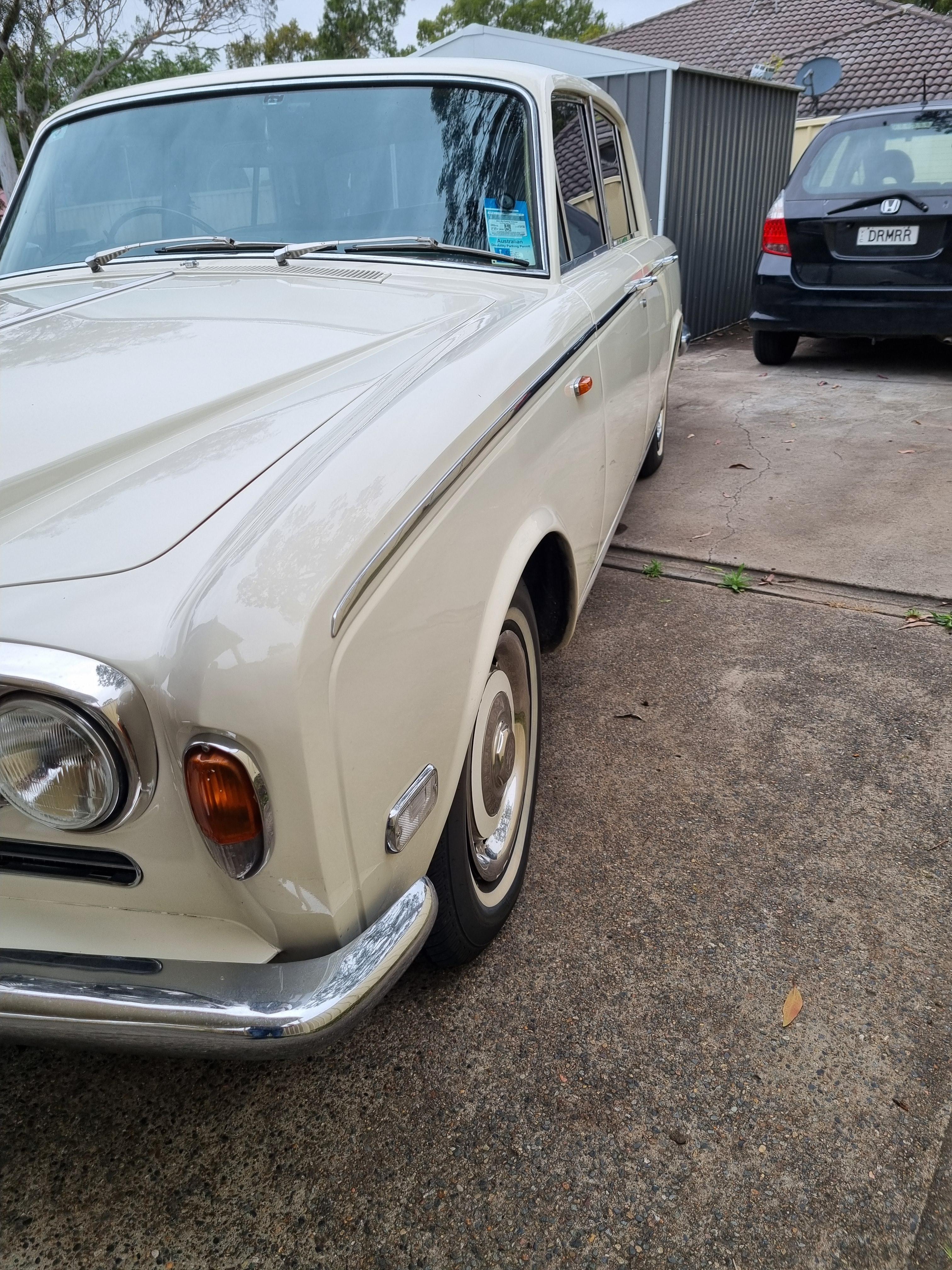1970 ROLLS-ROYCE SILVER SHADOW 4D SEDAN
