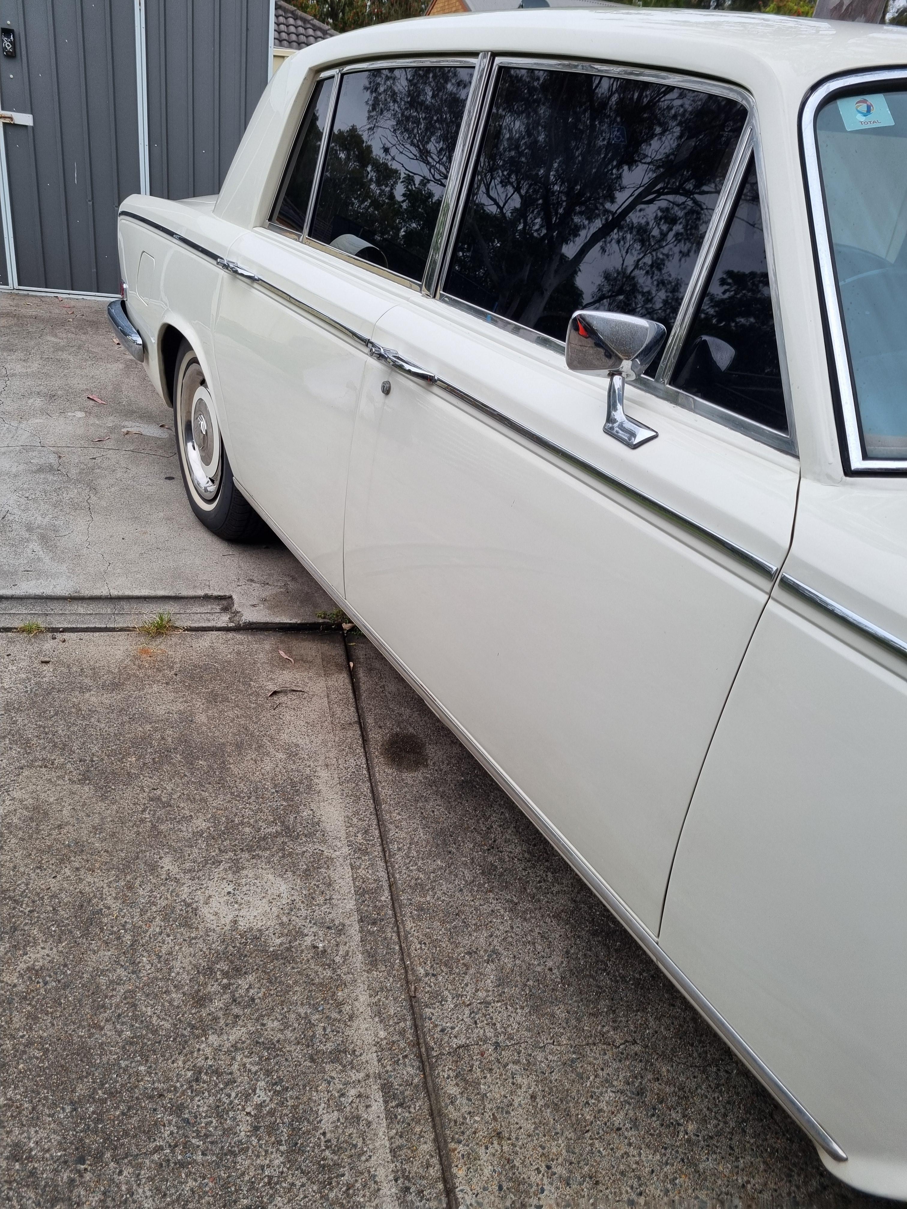 1970 ROLLS-ROYCE SILVER SHADOW 4D SEDAN