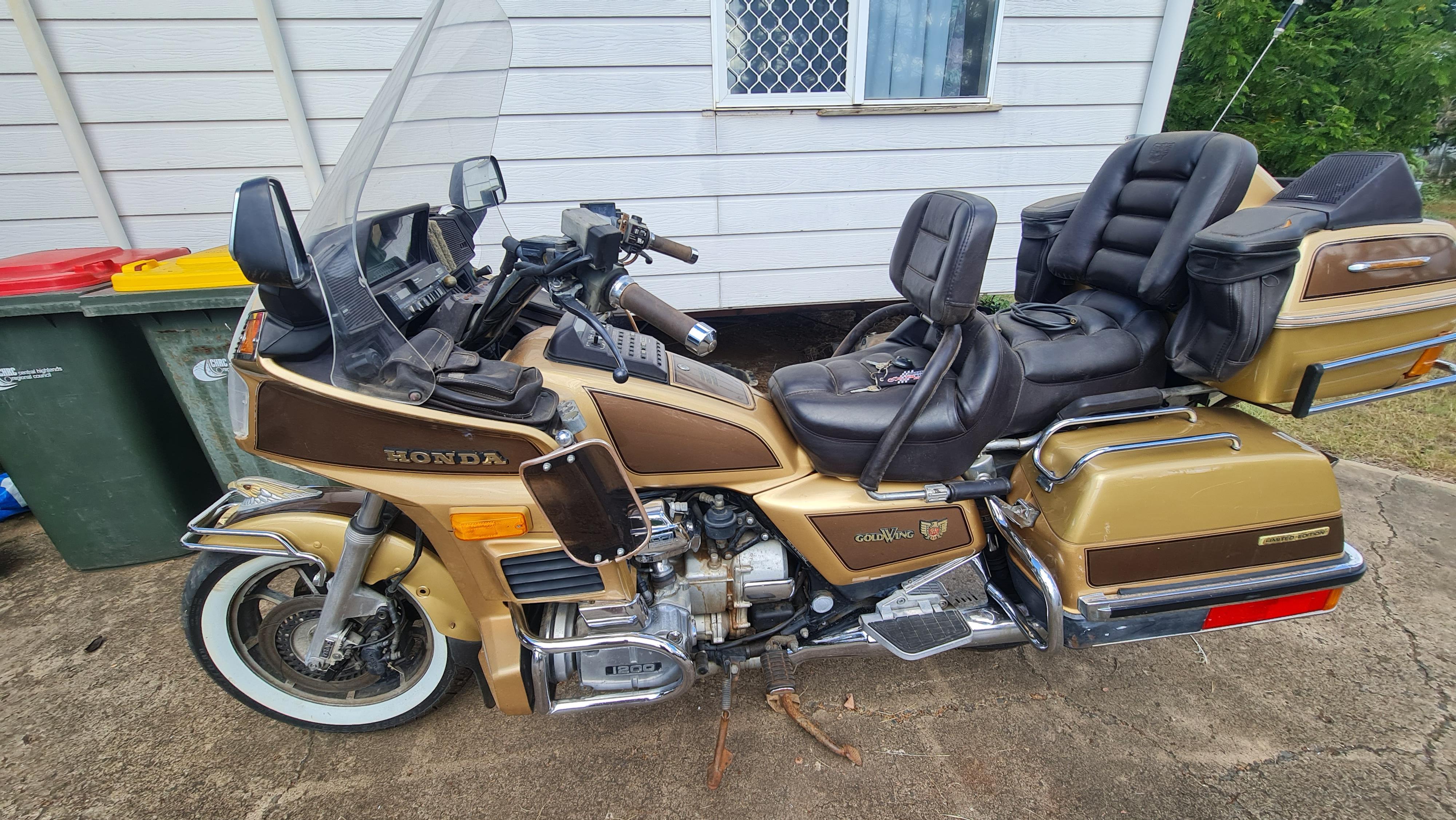 1985 HONDA GL1200AE GOLDWING ROAD 