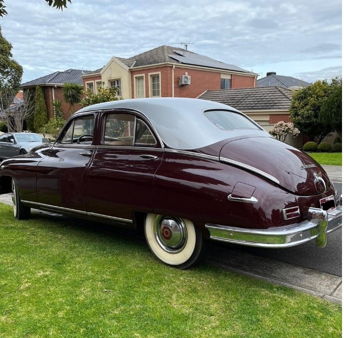 1948 PACKARD DELUXE EIGHT MANUAL SEDAN