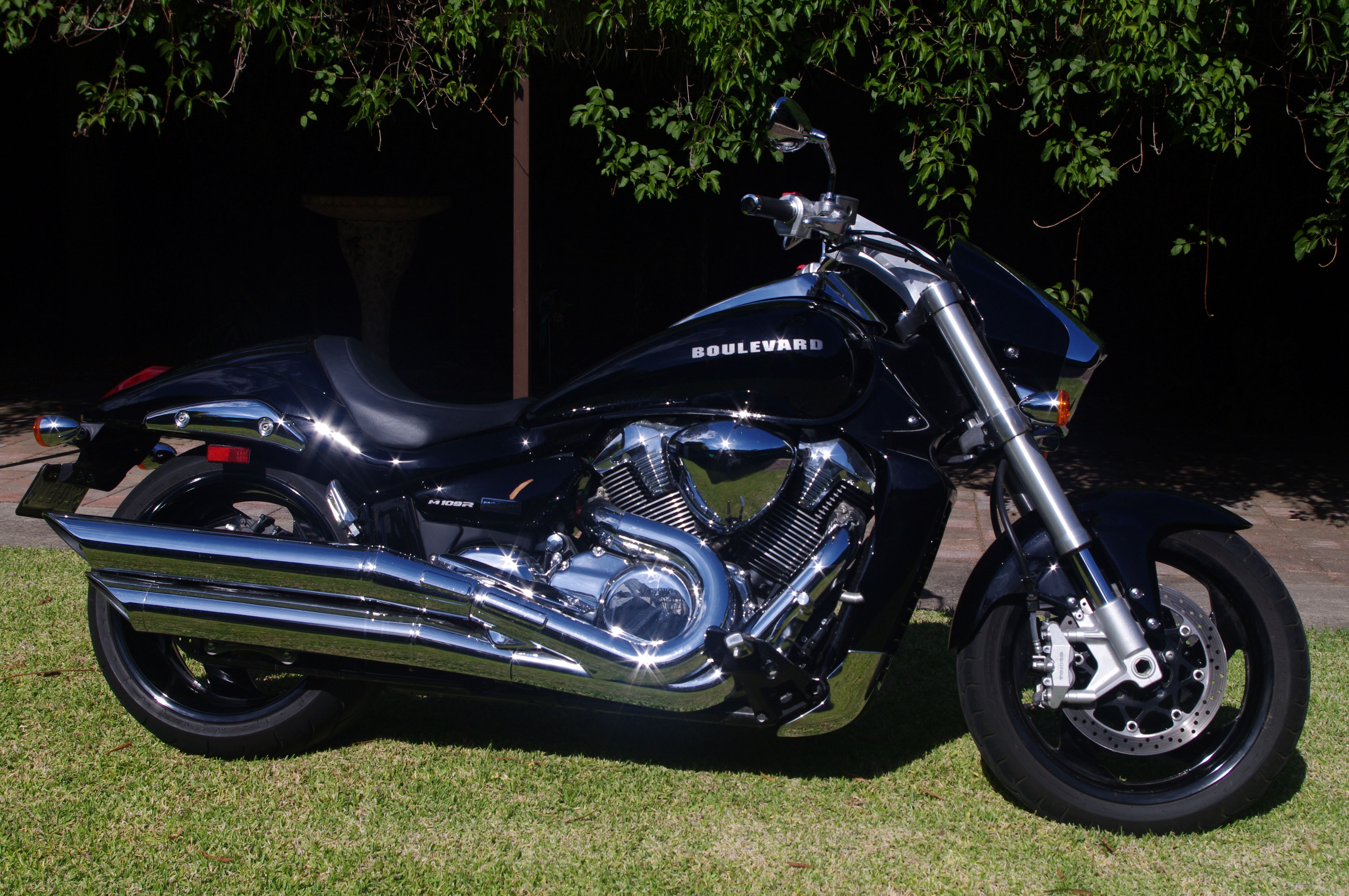 2016 SUZUKI VZR 1800 BOULEVARD (M109R)