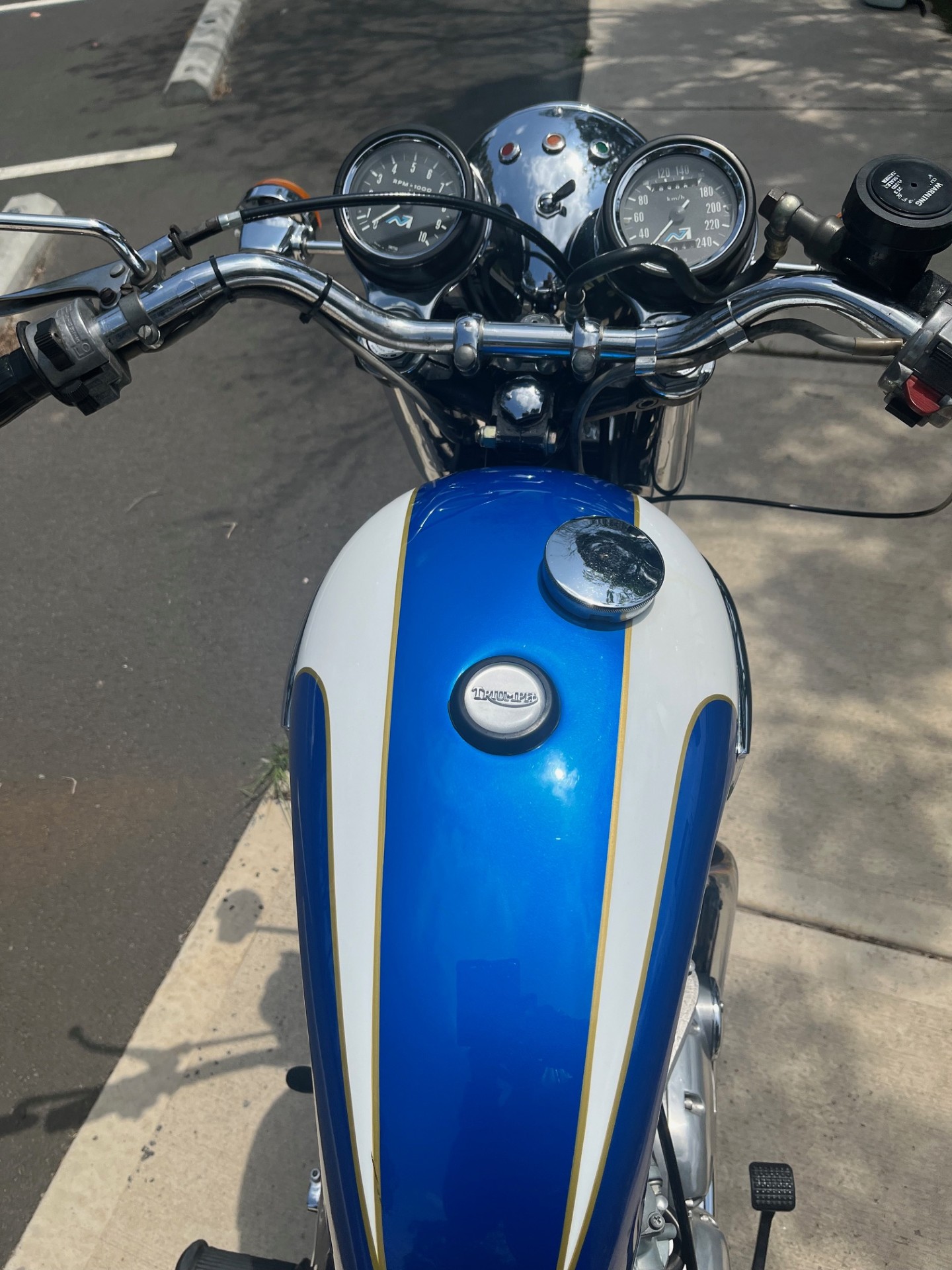 1977 TRIUMPH T140V BONNEVILLE 750 ROAD 