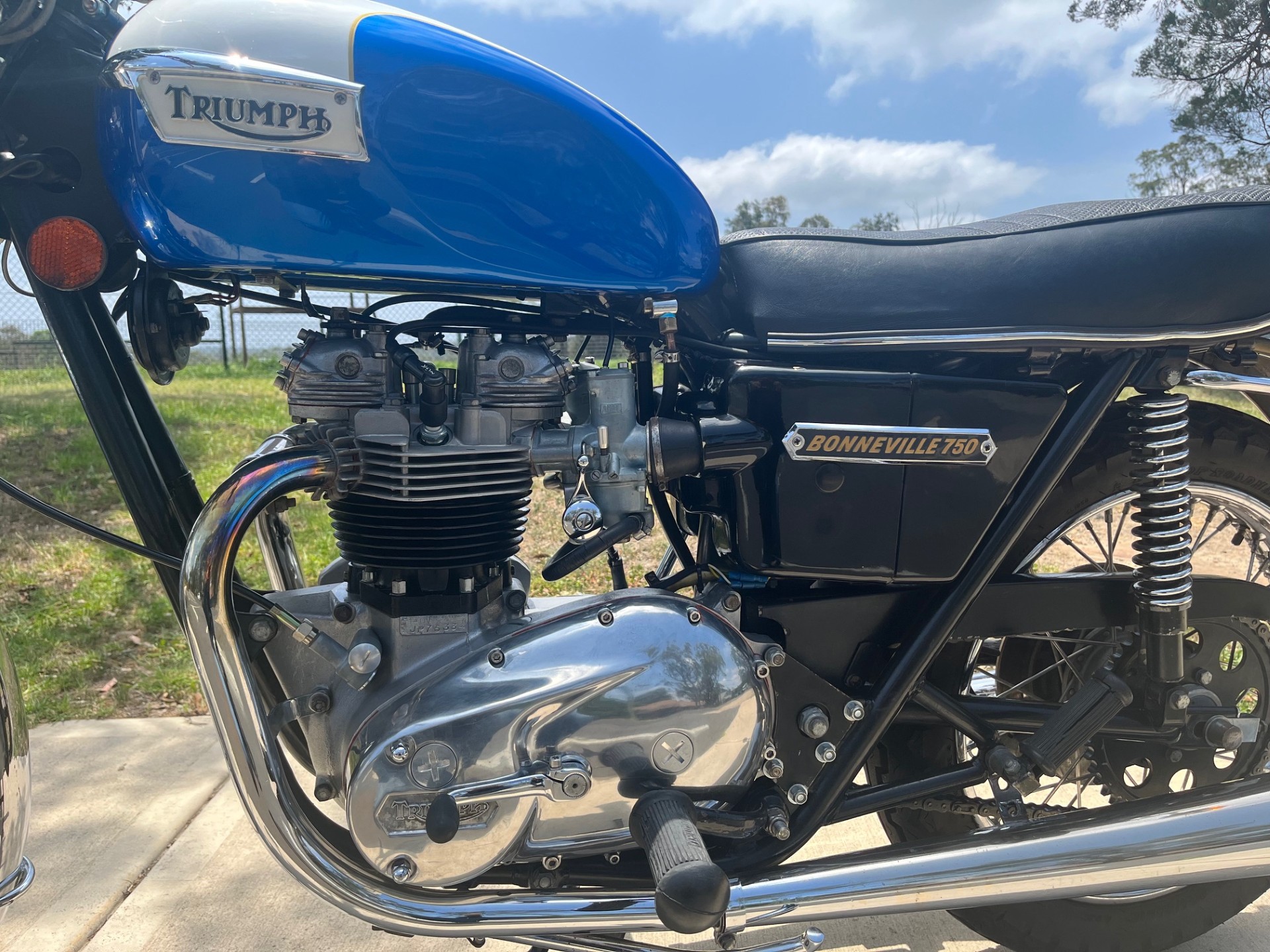1977 TRIUMPH T140V BONNEVILLE 750 ROAD 