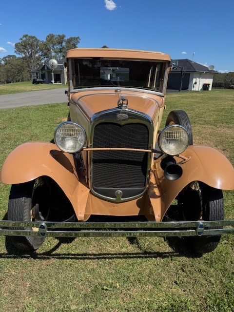 1930 FORD MODEL A TOWN SEDAN