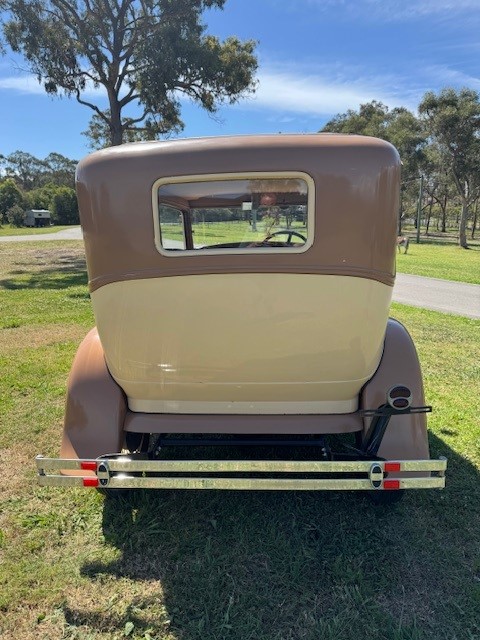 1930 FORD MODEL A TOWN SEDAN