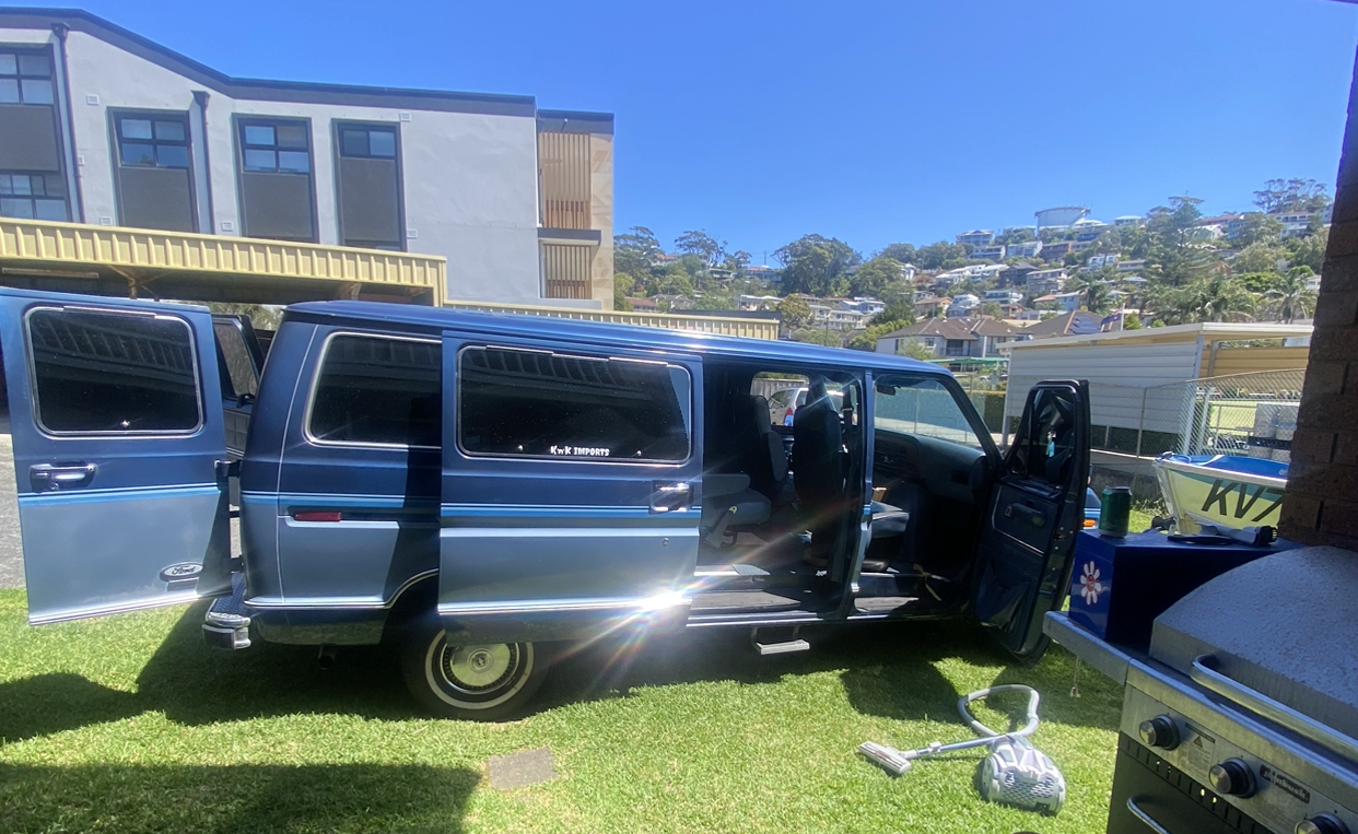1986 FORD ECONOLINE VAN