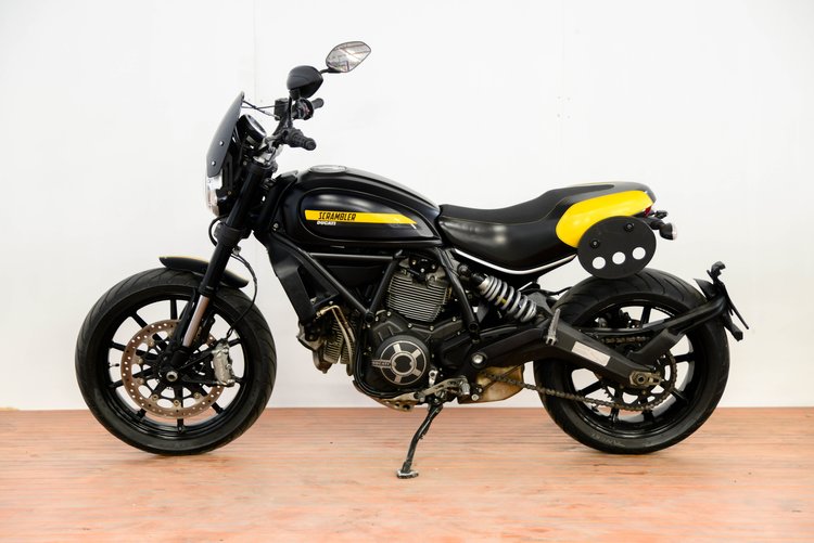 2015 DUCATI SCRAMBLER FULL THROTTLE SPORTS