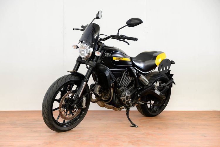 2015 DUCATI SCRAMBLER FULL THROTTLE SPORTS