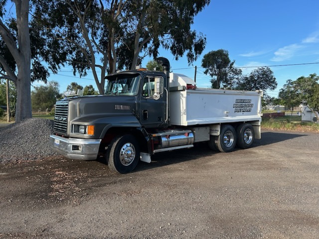 1997 MACK CH TIPPER
